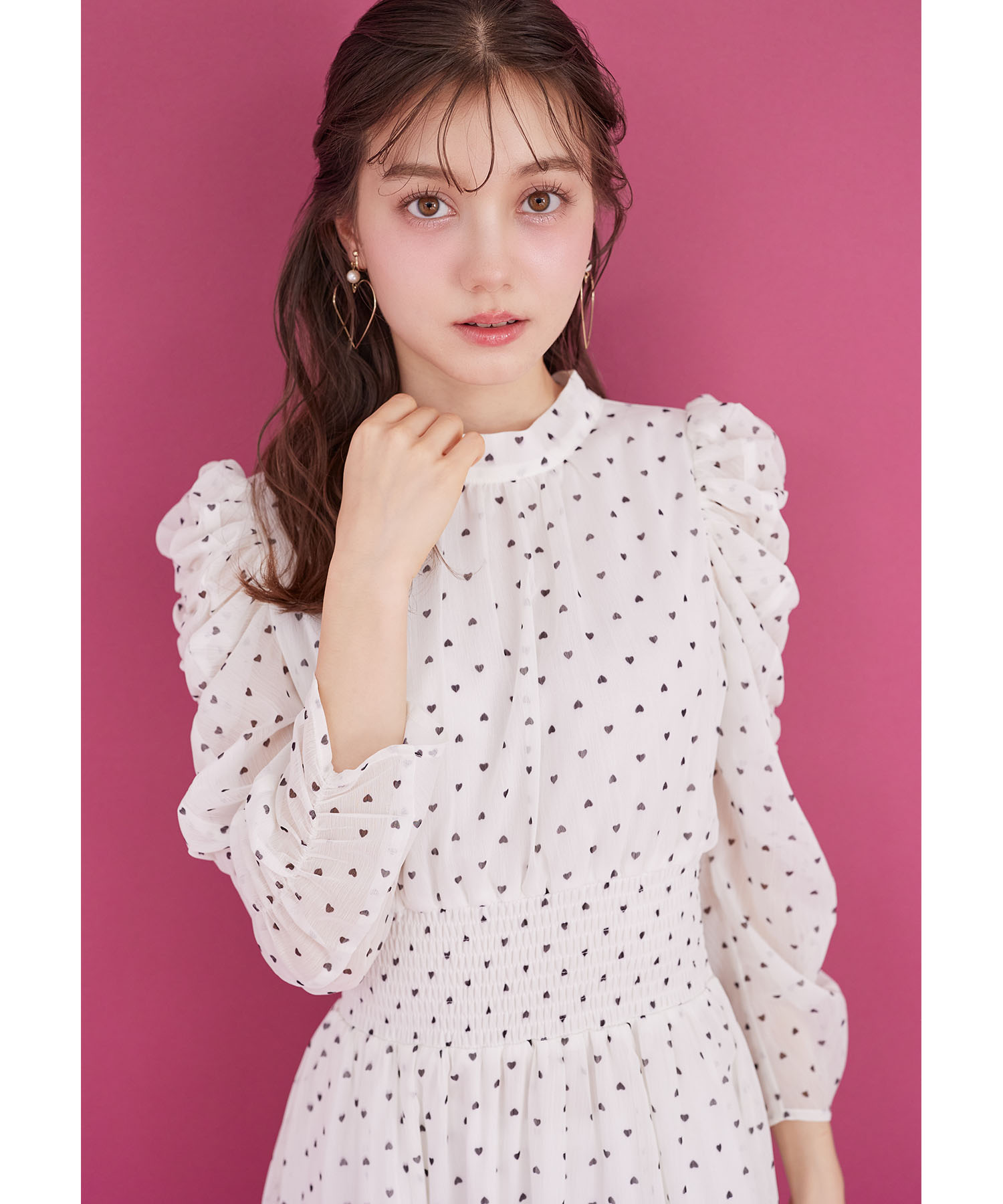 tocco トッコクローゼット　360度、絵になる可愛さ♪リボン付きハートドットパワーショルダーワンピース