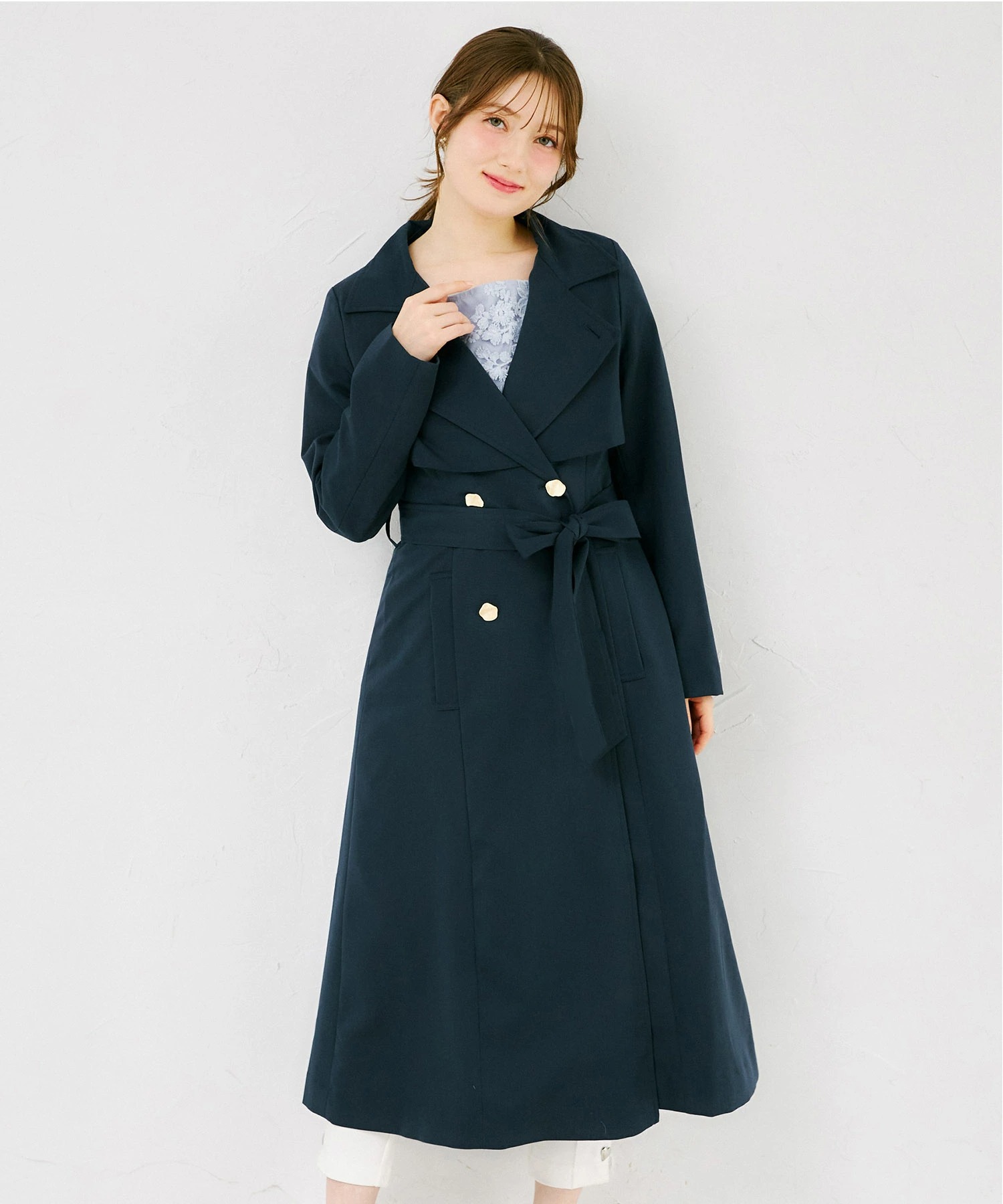２ＷＡＹ仕様ゴールド釦ヨークトレンチコート   tocco closet ※松川星さん＆有村実樹さんはパールベージュ着用 ＊スペシャルプライス品につき返品/キャンセル/配送日指定不可/ラッピング不可/少量在庫のセールの為交換は出来かねる場合がございます。