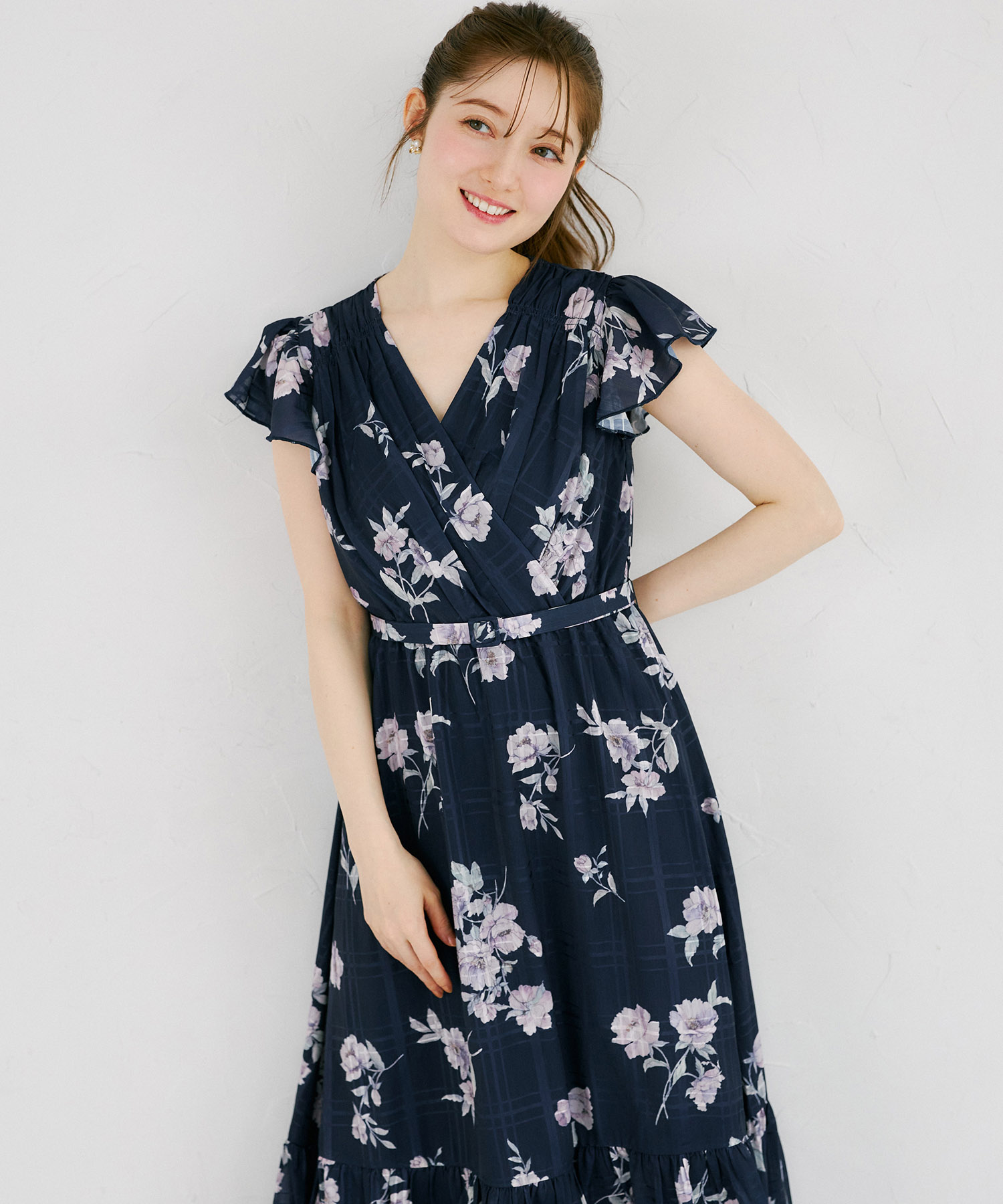 tocco トッコクローゼット　ベルト付きシアーチェック×フラワープリントカシュクールワンピース