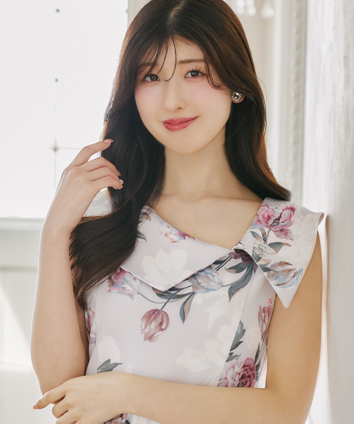 tocco トッコクローゼット　
アシンメトリービッグカラーフラワープリントワンピース