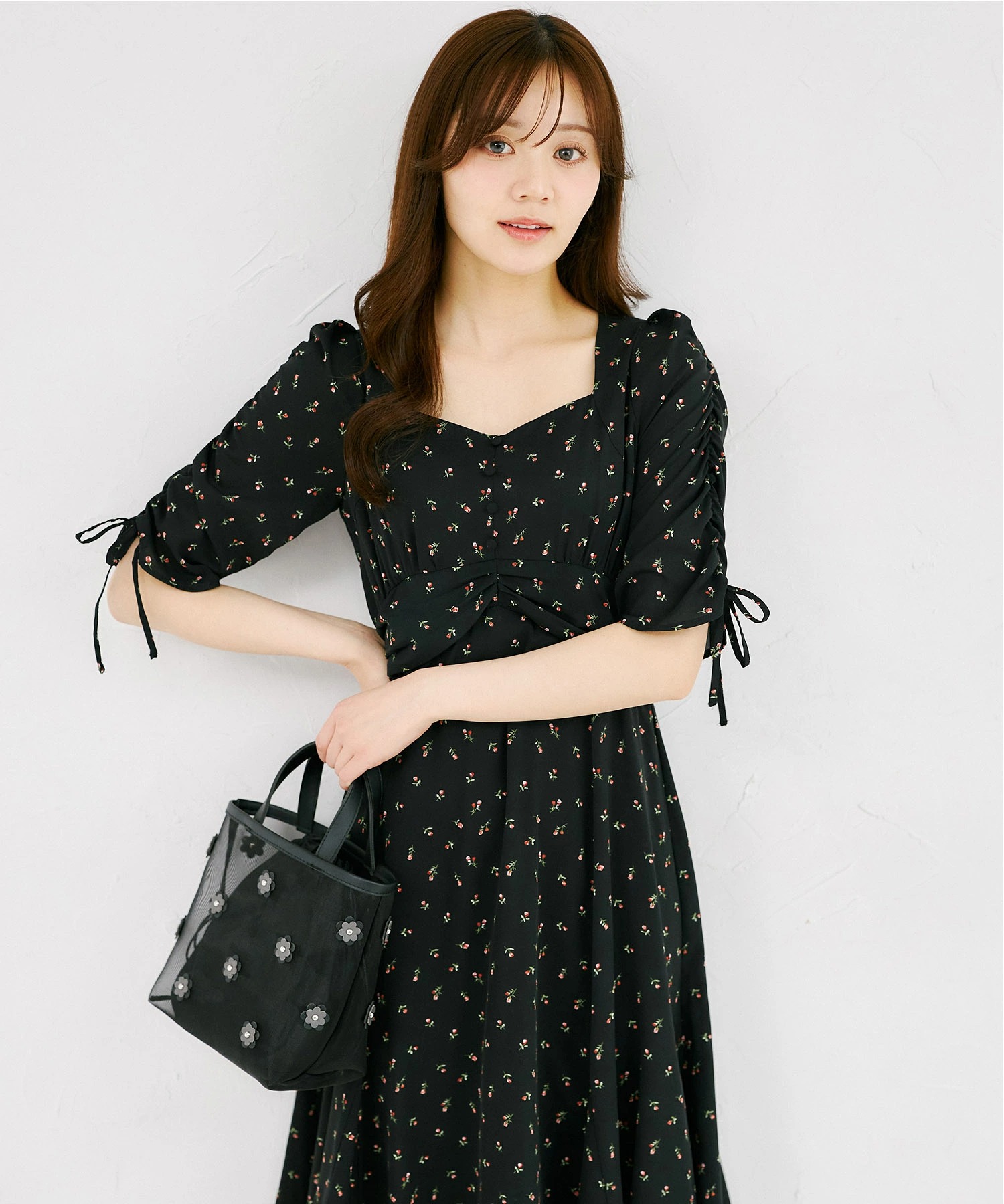 リボン付きギャザースリーブプチローズプリントセミマーメイドワンピース  tocco closet(トッコクローゼット)《Spring Onepiece Collection》