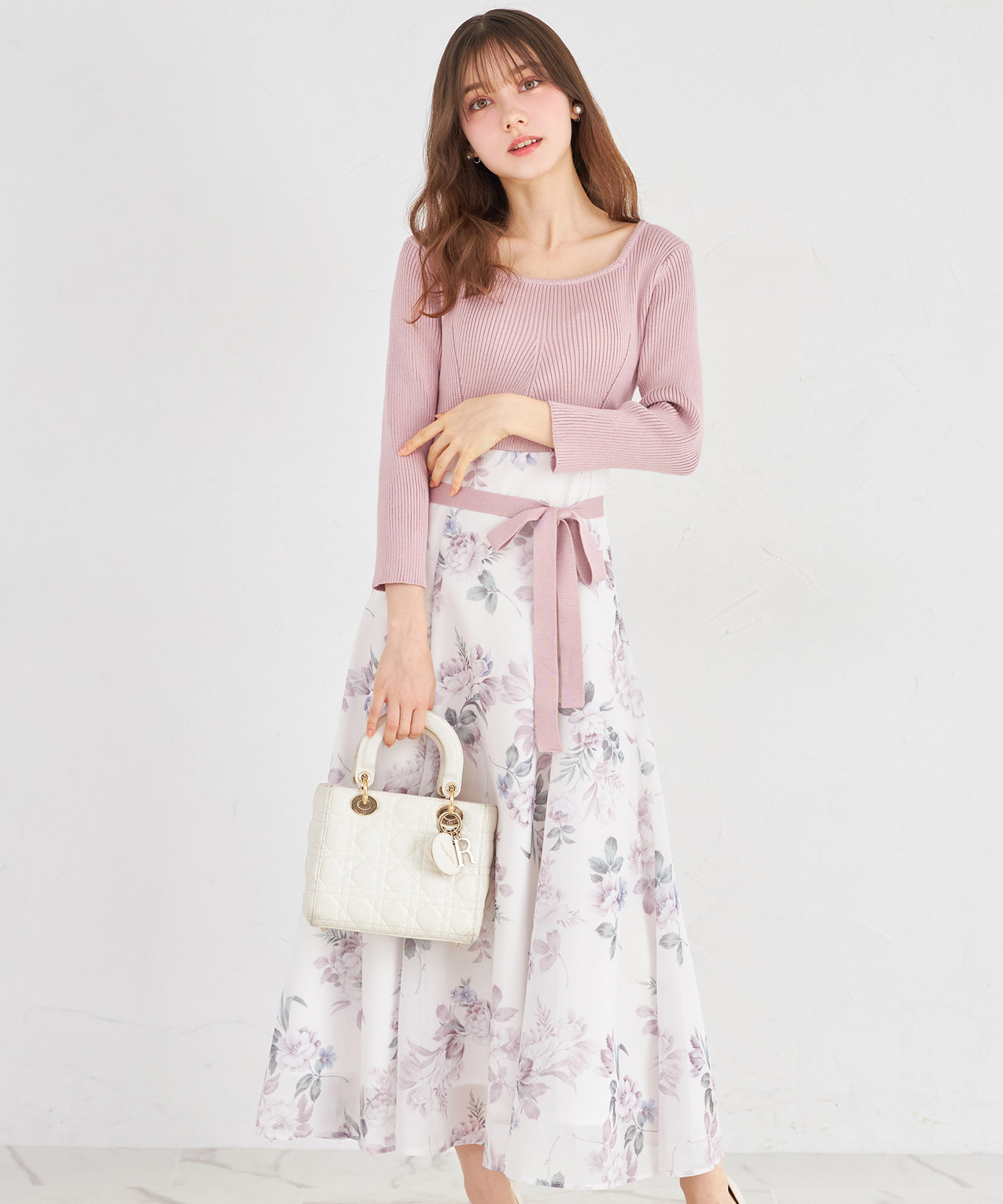 tocco トッコクローゼット　
ウエストリボン付きリブニットドッキングフラワープリントワンピース