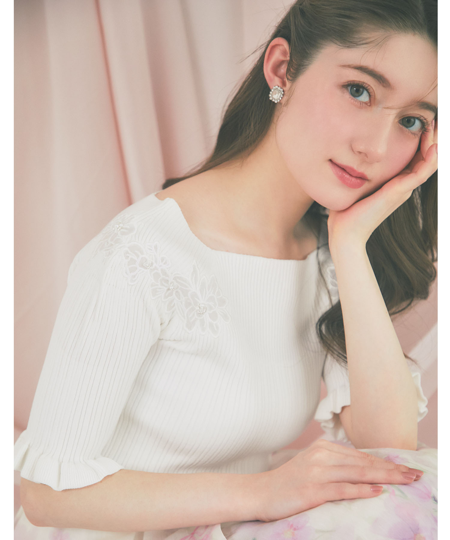 tocco トッコクローゼット　ビジュー×フラワー刺繍リブニットプルオーバー