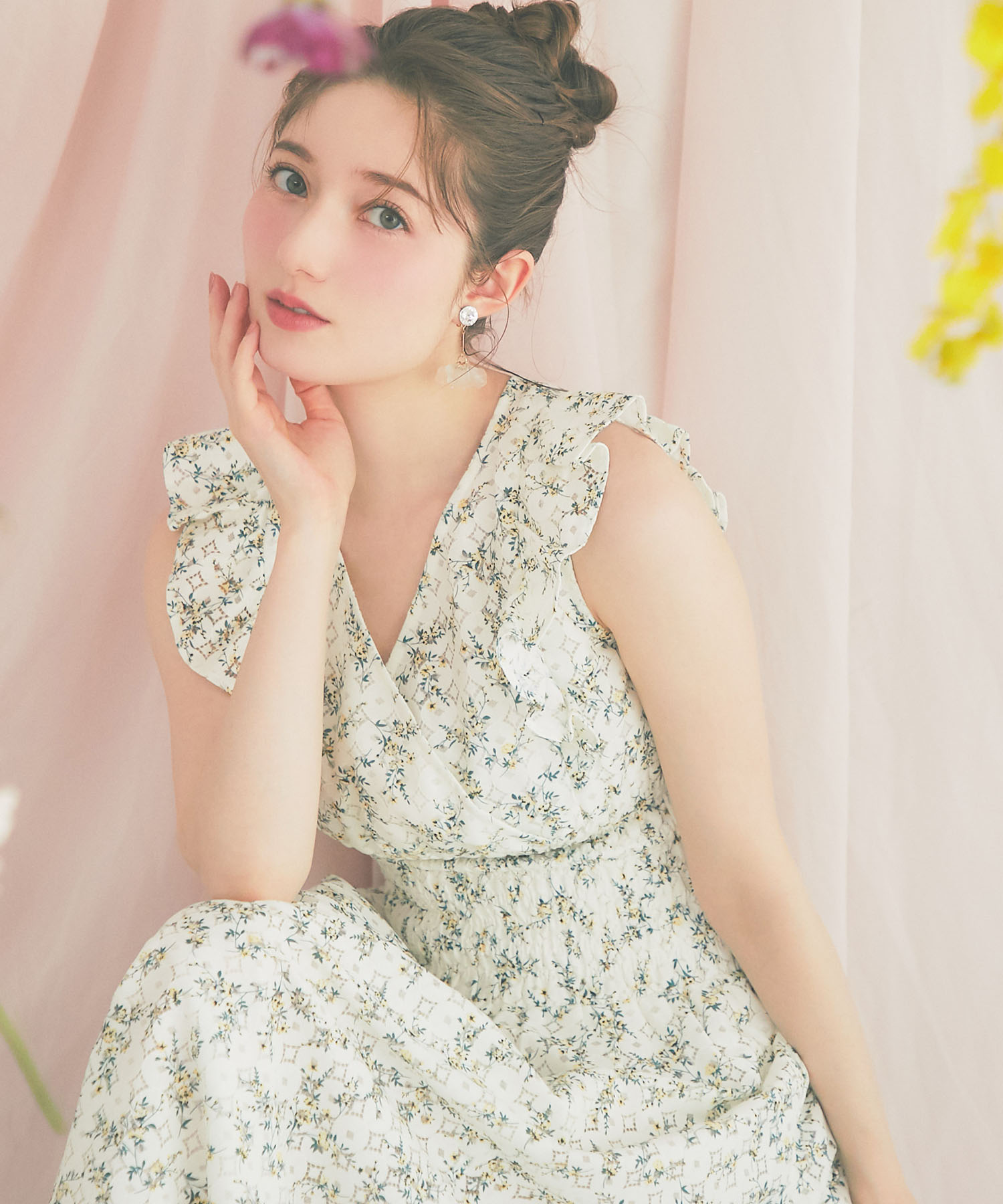 tocco トッコクローゼット　纏うだけで整う美シルエット♪フラワープリントレースカシュクールワンピース 