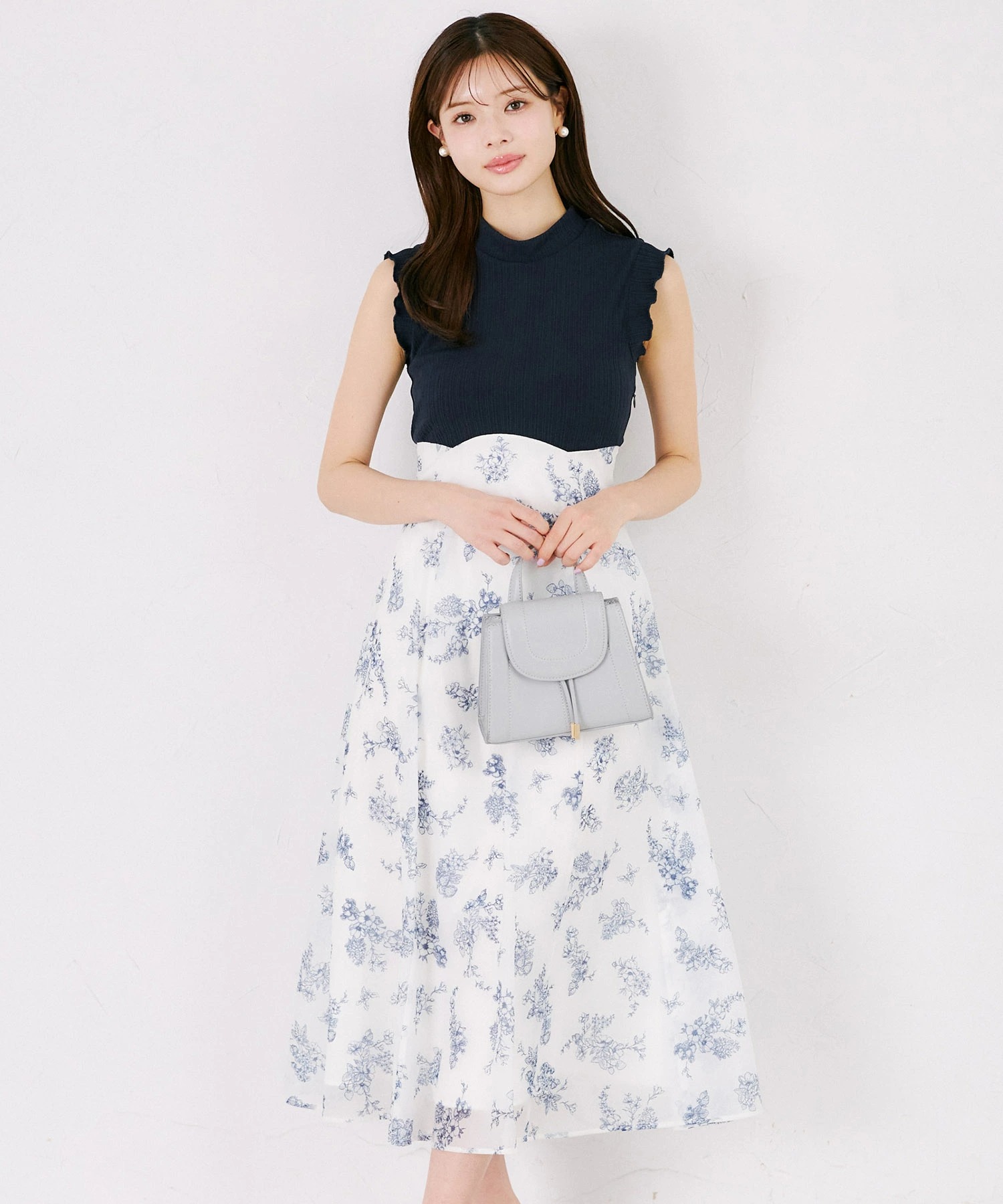 後ろリボン付きストロベリージュイプリントドッキングワンピース tocco closet(トッコクローゼット)