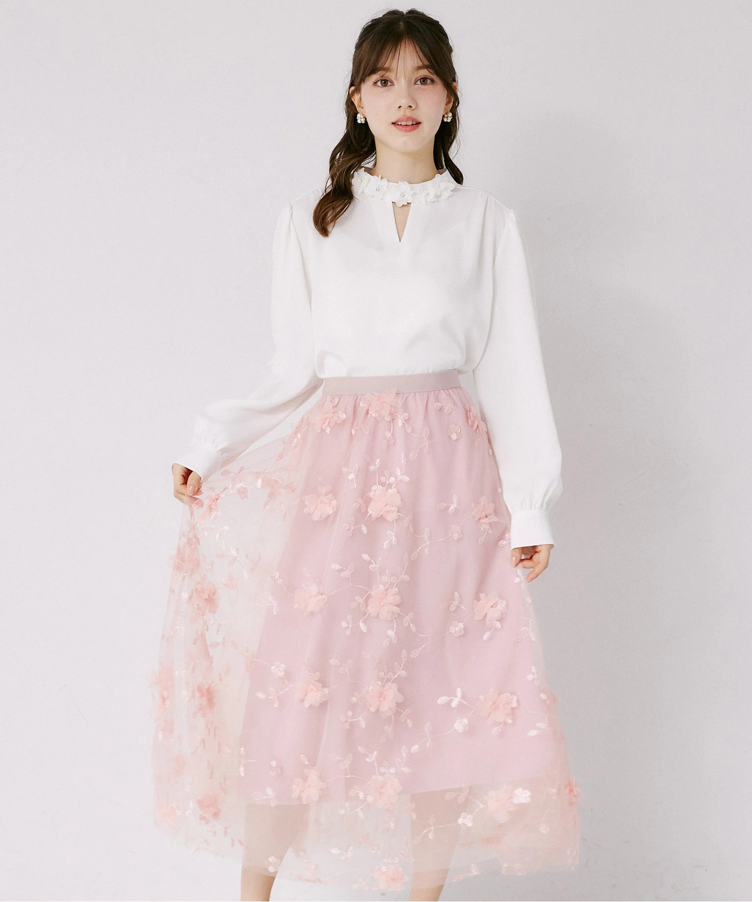 tocco トッコクローゼット　
立体フラワーモチーフ×刺繍チュールフレアスカート