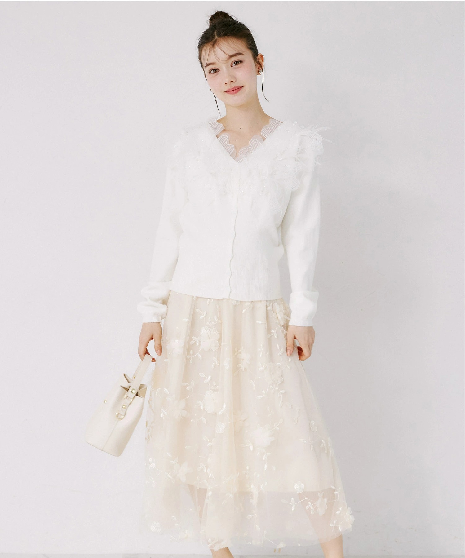 tocco トッコクローゼット　
立体フラワーモチーフ×刺繍チュールフレアスカート