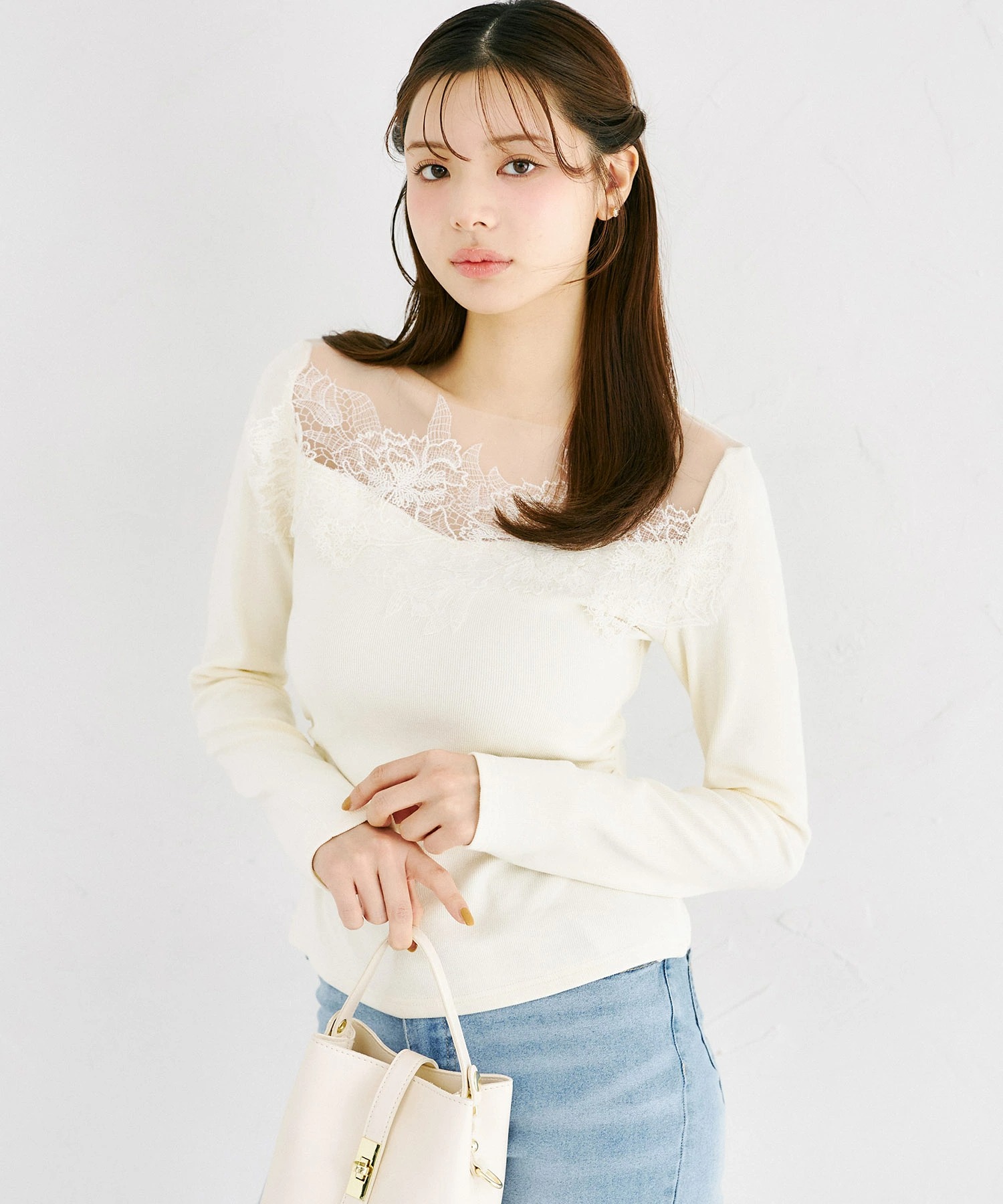 tocco トッコクローゼット　
レーストリムサイドギャザーカットプルオーバー