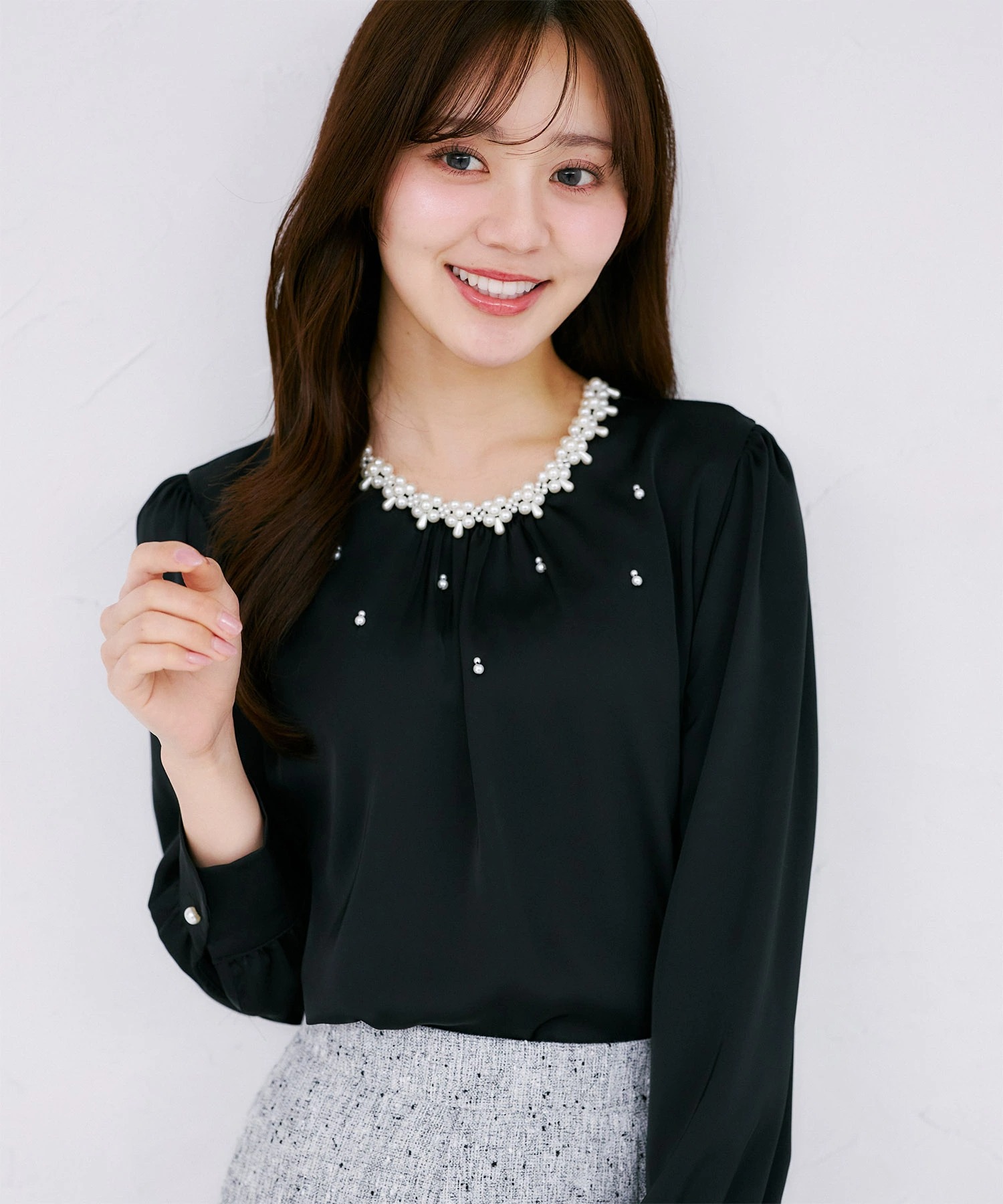 パール付きフロントギャザーブラウス tocco closet(トッコクローゼット)　※オフィシャルサイト限定