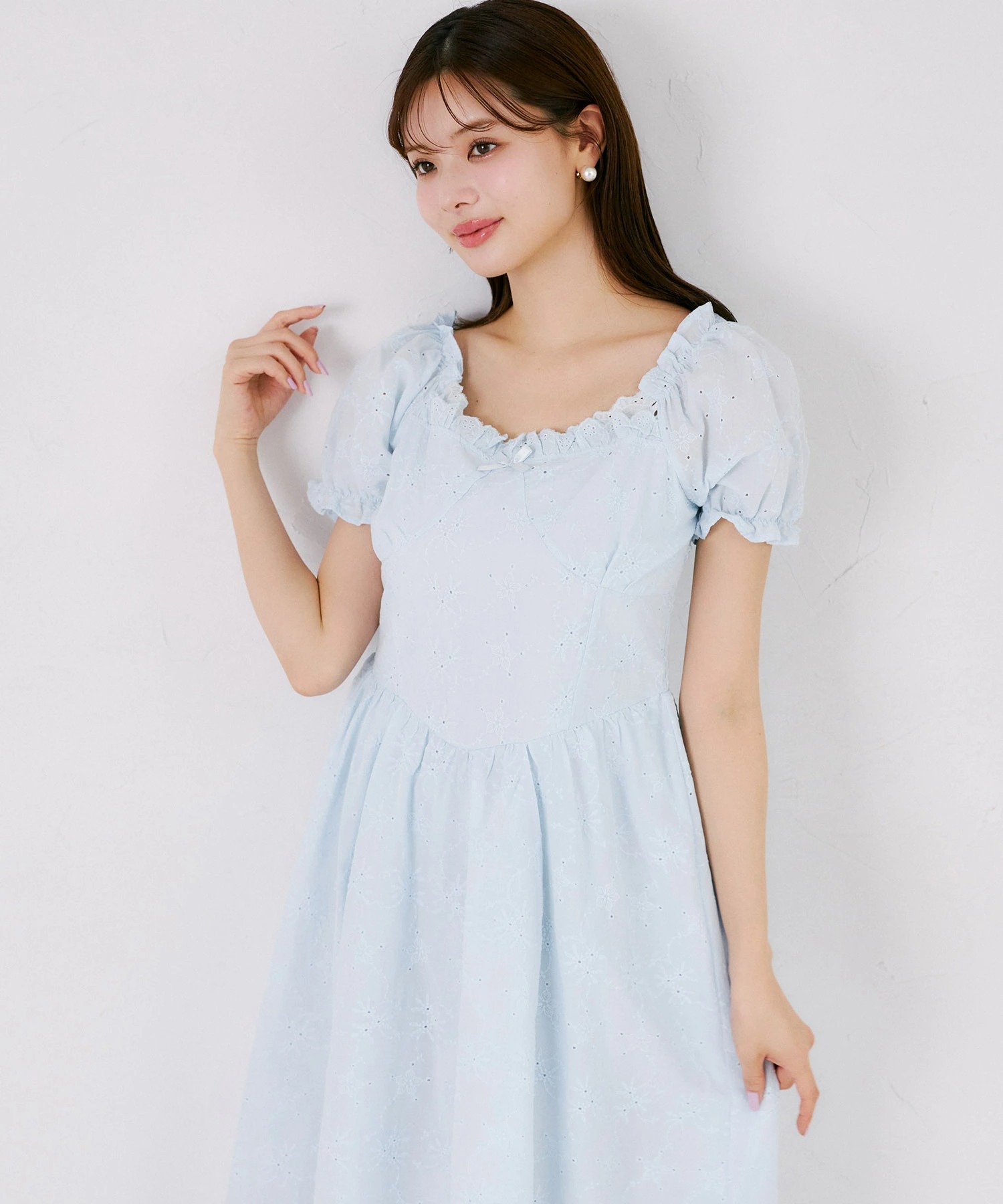 tocco トッコクローゼット　　
フラワー刺繍コットンレースコルセットライクワンピース