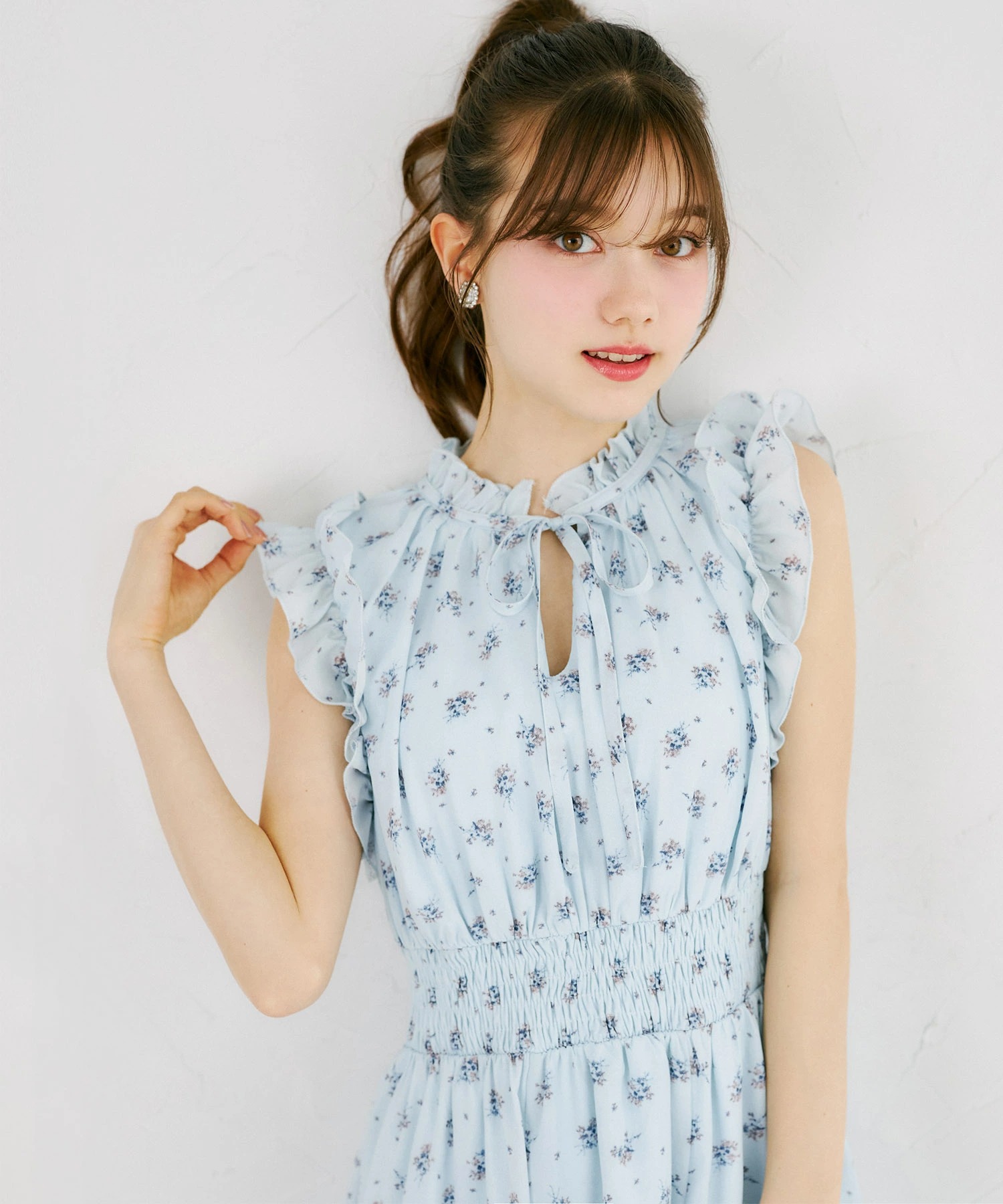 リボン付きプチフリル小花柄プリントワンピース tocco closet(トッコクローゼット)※オフィシャルサイト＆新宿ルミネエスト店限定