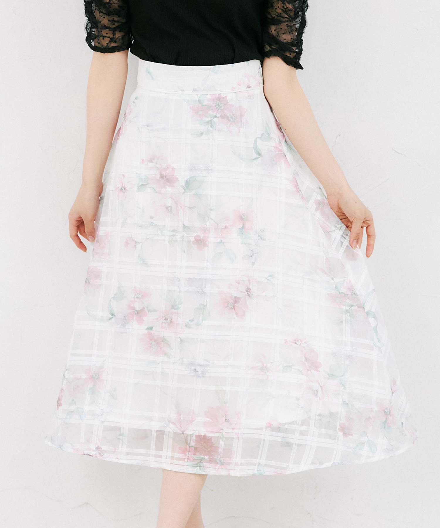 シアーチェック×水彩フラワープリントフレアスカート tocco closet(トッコクローゼット)＊スペシャルプライス品につき返品/キャンセル/配送日指定不可/ラッピング不可/少量在庫のセールの為交換は出来かねる場合がございます。