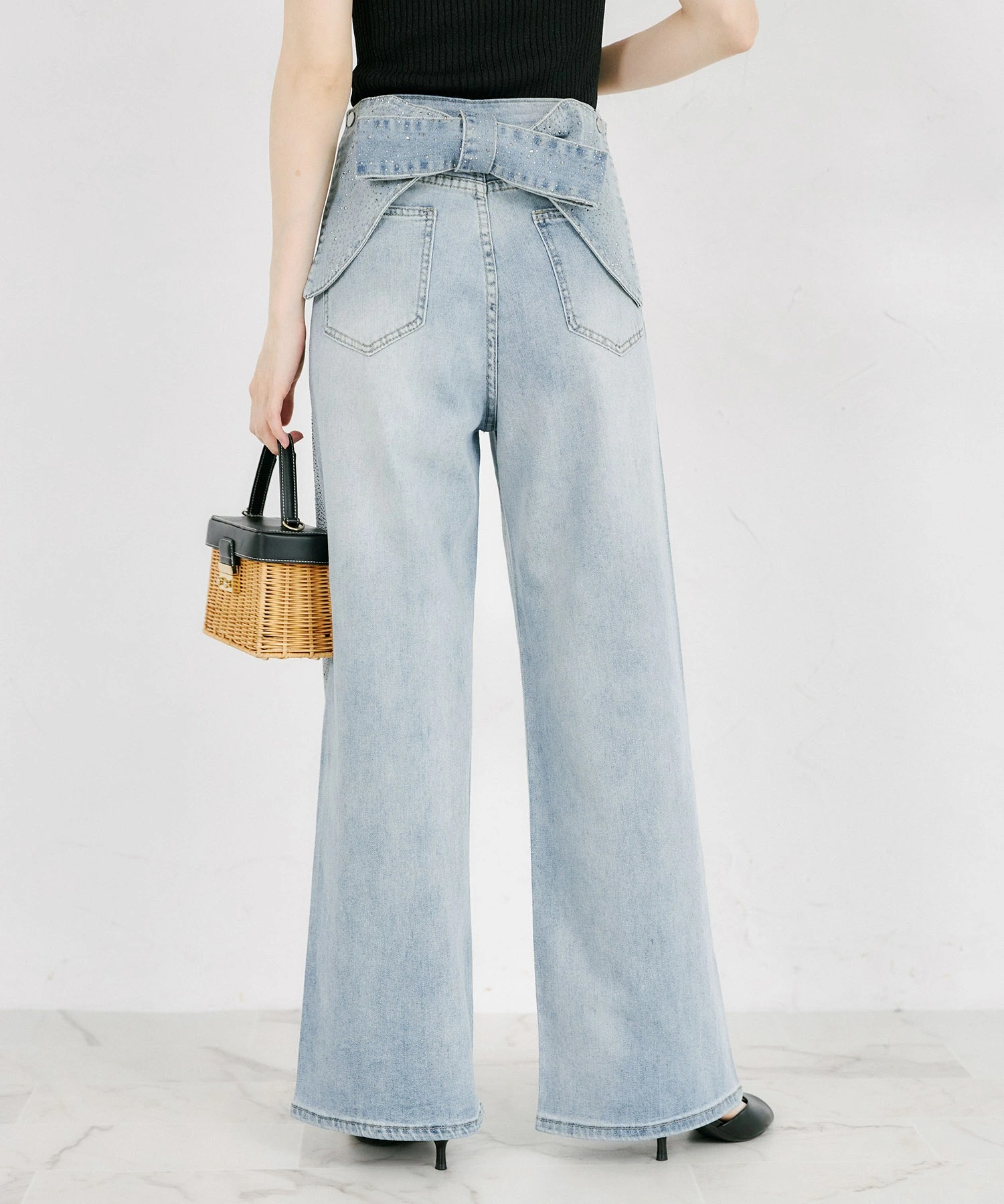 ２ＷＡＹリボン付きホットフィックスビジューデニムパンツ tocco closet(トッコクローゼット)※オフィシャルサイト限定