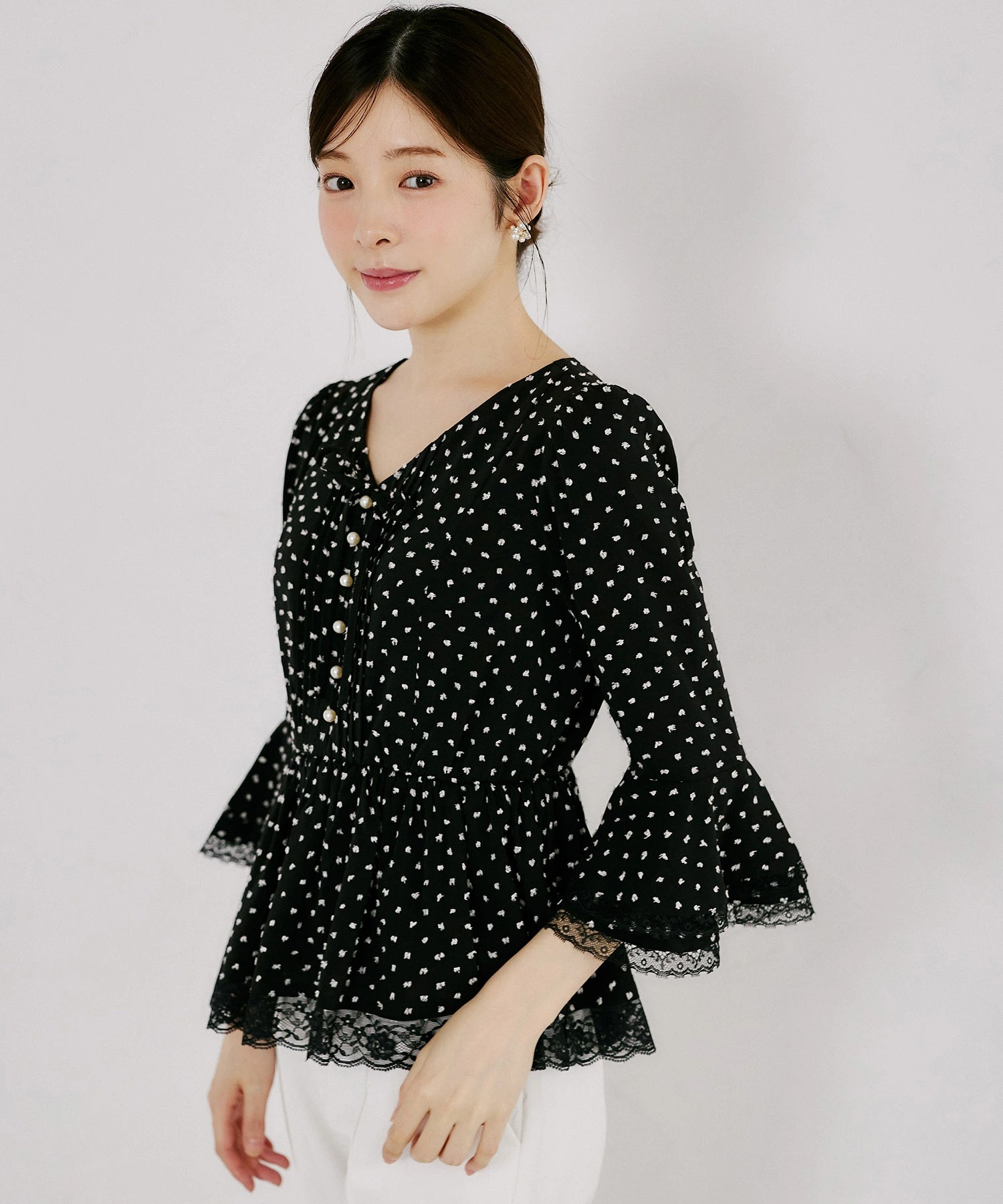 リボン付きレース切り替えドビードットチュニックブラウス tocco closet(トッコクローゼット)