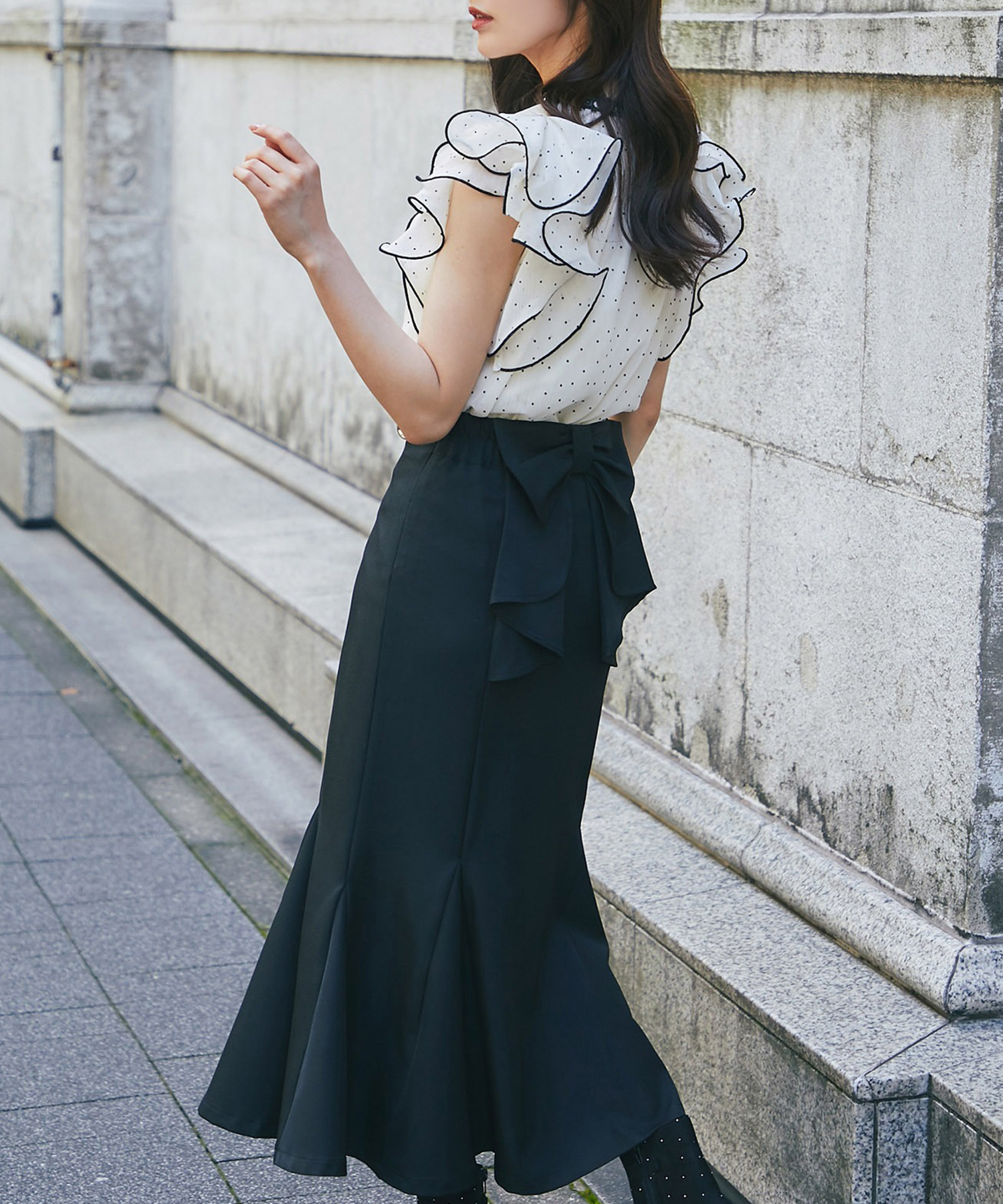tocco トッコクローゼット　
バックラッフルリボンマーメイドスカート