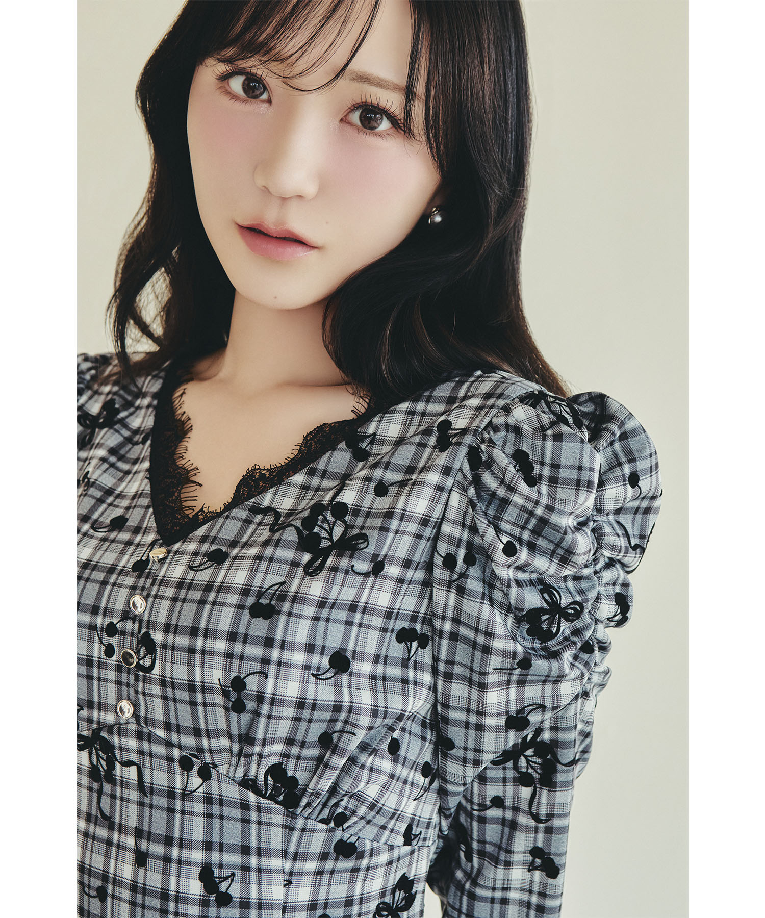 tocco トッコクローゼット　
ネックレース付きチェック×フロッキーチェリーミックスワンピース