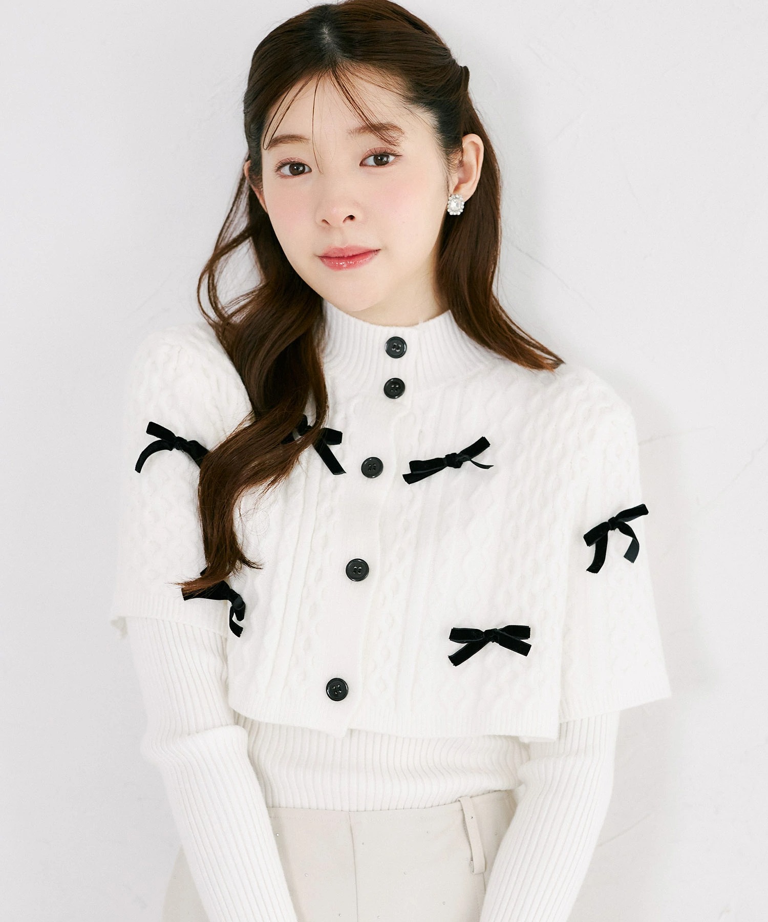 tocco トッコクローゼット　
リボン付きケーブル編みニットケープ×ＶネックリブニットプルオーバーＳＥＴ