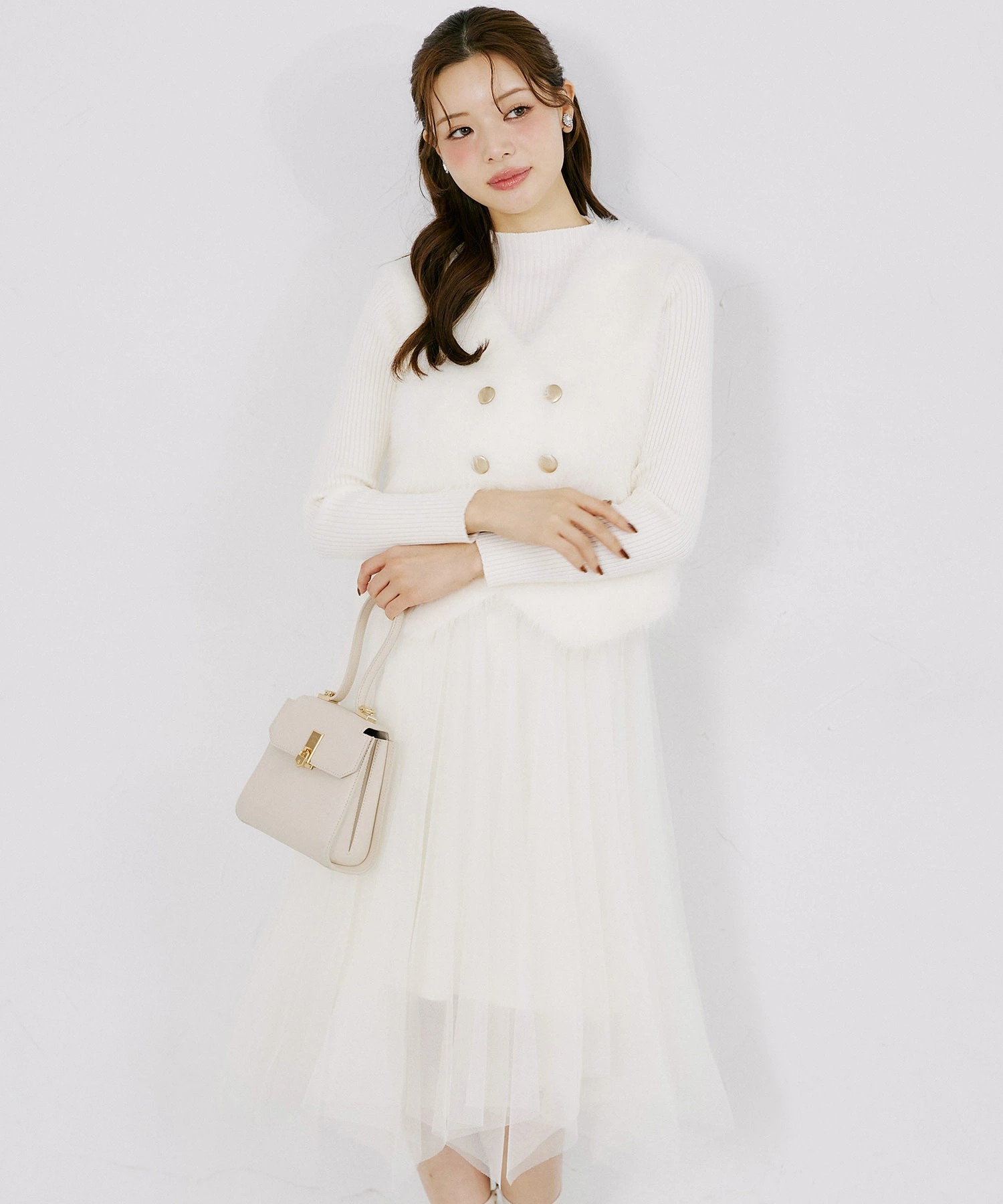 tocco トッコクローゼット　
釦付きベスト×イレヘムチュールドッキングワンピースＳＥＴ