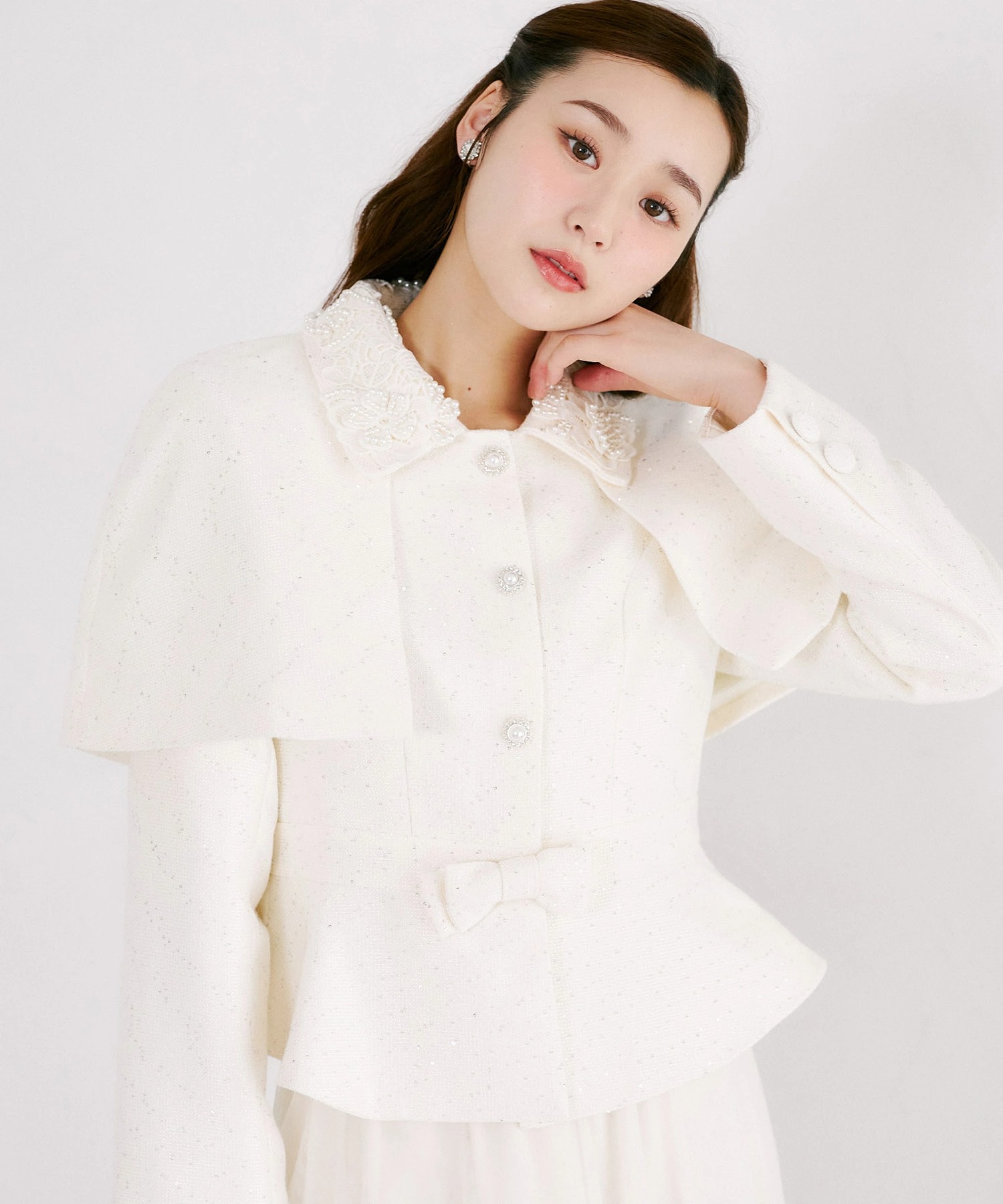 立体フラワーレース＆リボン付きスパンコールケープジャケット tocco closet(トッコクローゼット) ※オフィシャルサイト限定