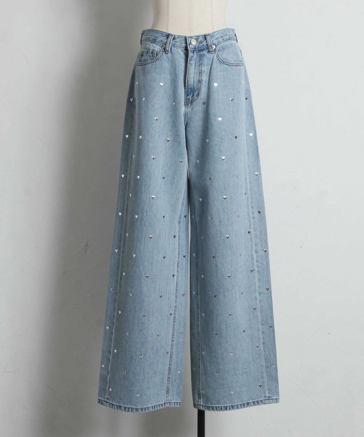 ハートモチーフ付きデニムワイドパンツ tocco closet(トッコクローゼット)※オフィシャルサイト限定※セレクトアイテム