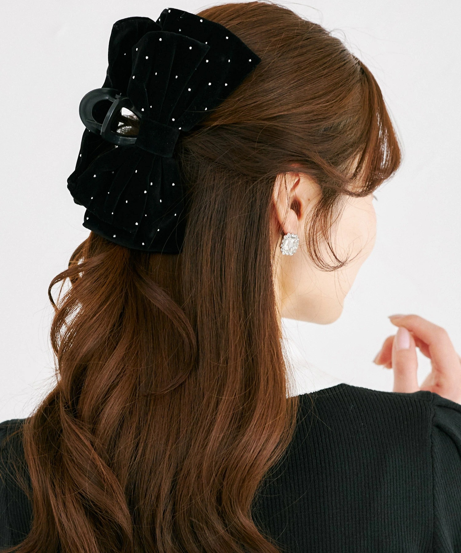 ストーン付きリボンベロアヘアクリップ  5月25日(月)オフィシャルサイト限定再販☆tocco closet(トッコクローゼット)※セレクトアイテム※少量の在庫確保による再販売の為、交換は出来かねる場合がございます。予めご了承ください。