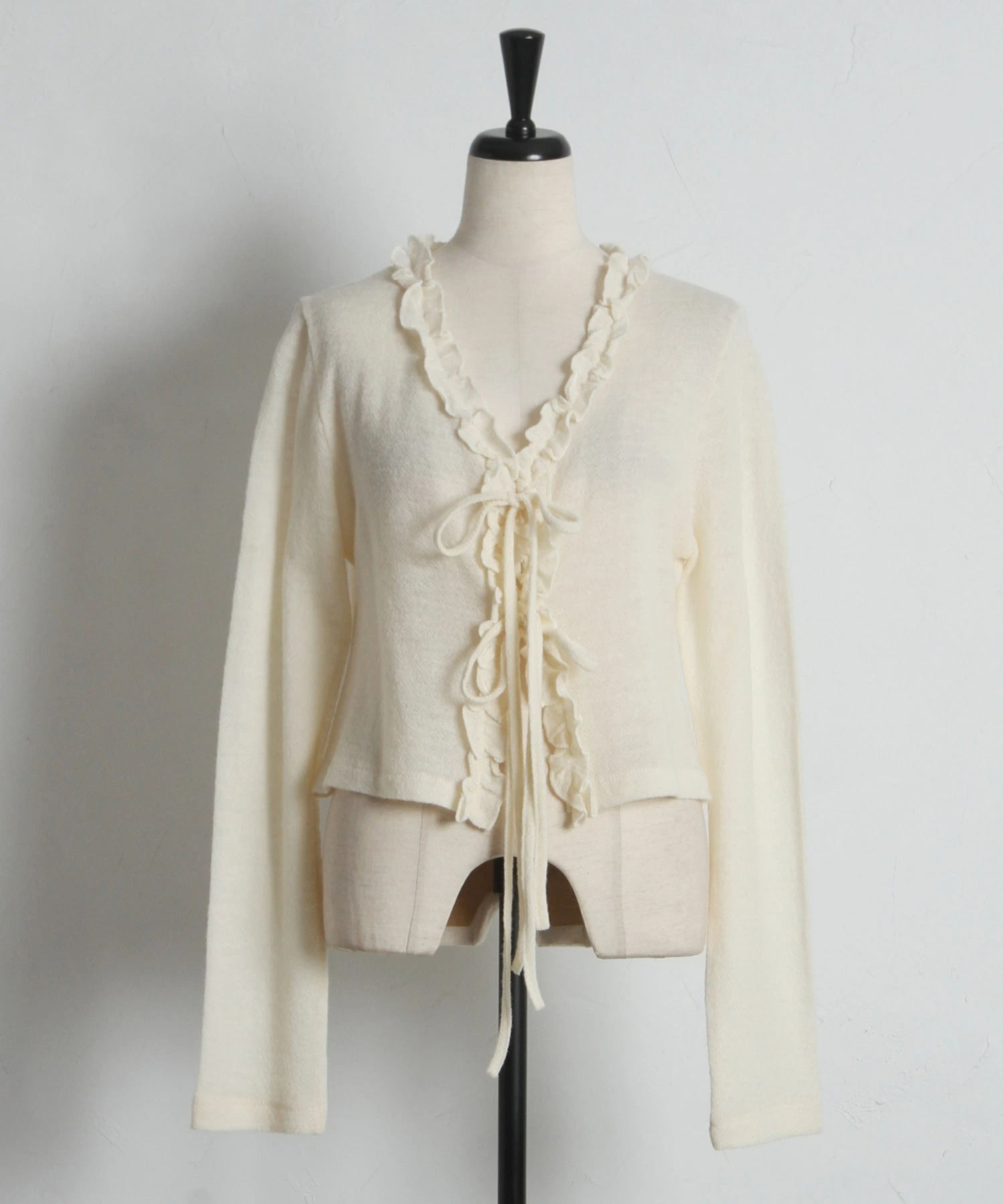 tocco トッコクローゼット　　
フロントリボンフリルカットカーディガン