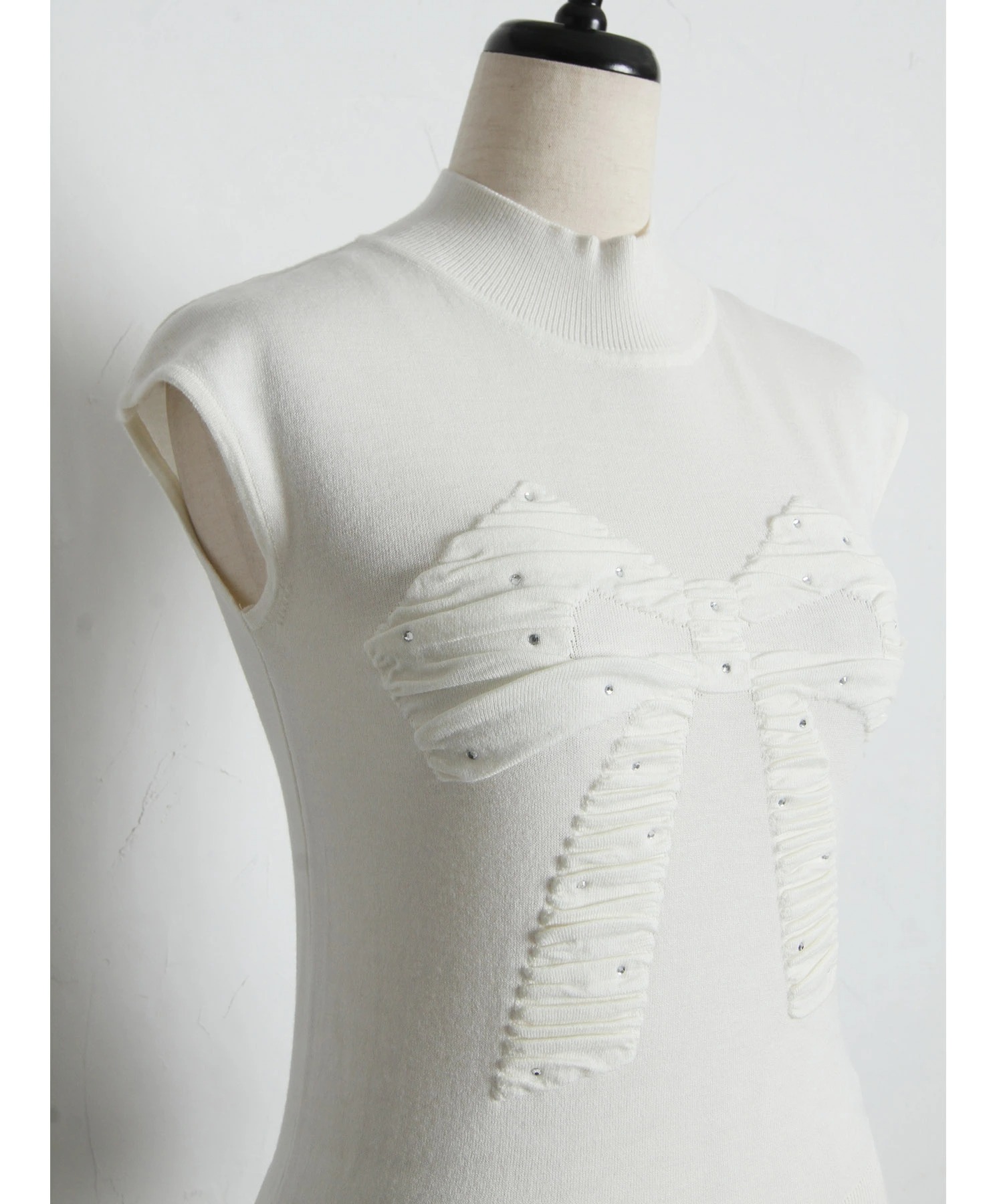 tocco トッコクローゼット　　
ビジュー付きジャガードリボンニットプルオーバー 