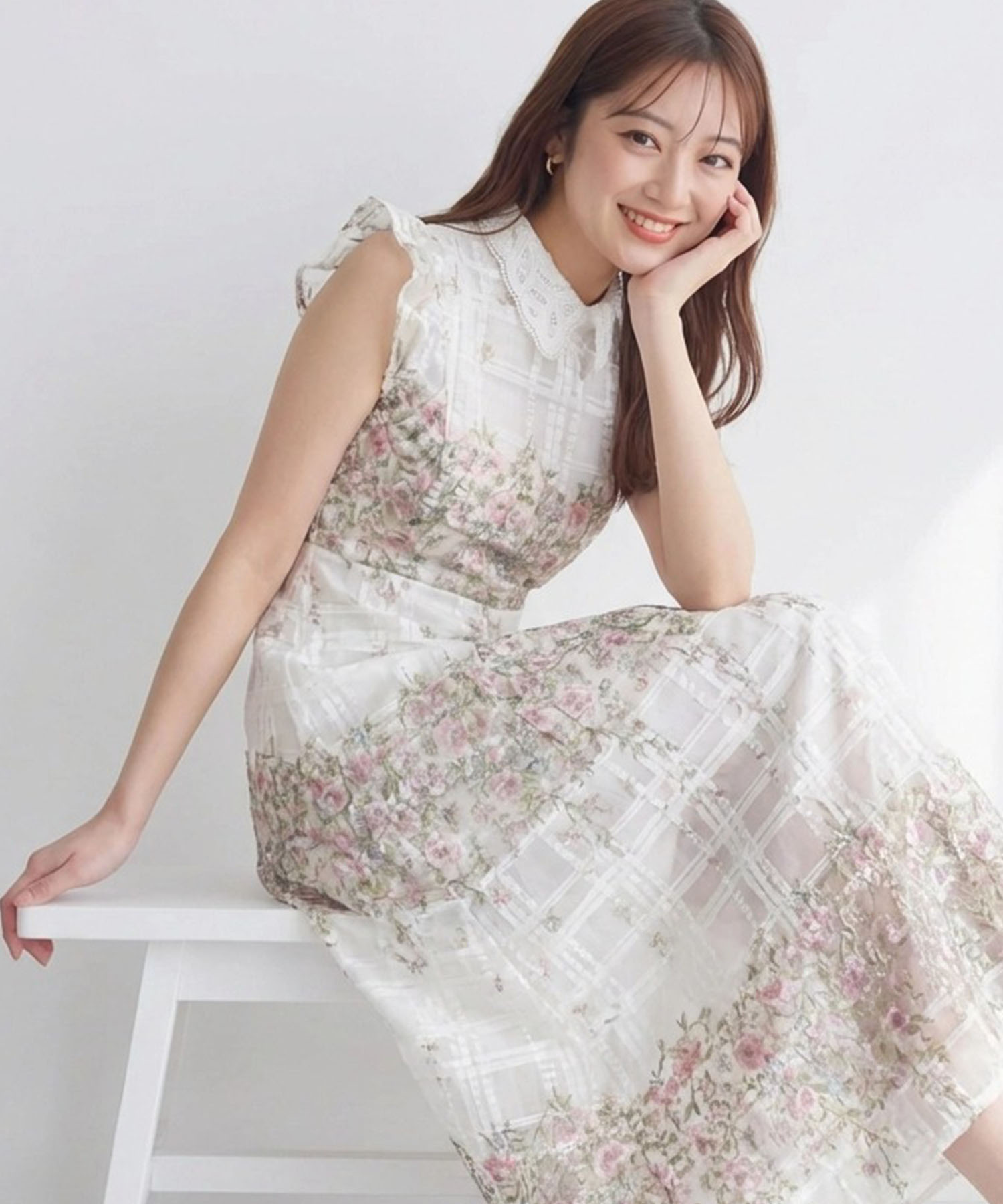 【入荷希望受付中☆】可憐さと品格を両立するレース襟付きシアーチェックパネルフラワーワンピース《RequestProject》※入荷希望数により商品化しない場合がございます。