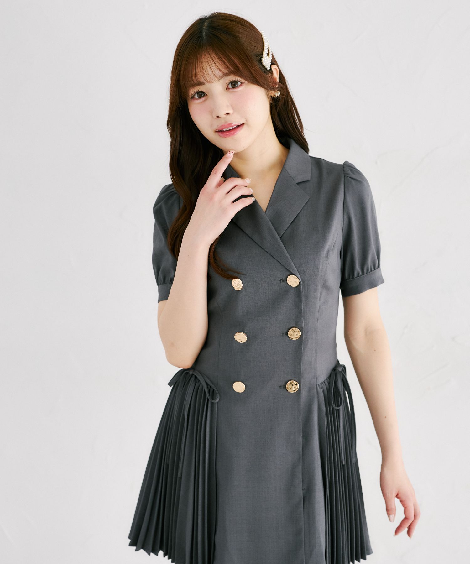 tocco トッコクローゼット　
リボン付きプリーツトレンチライクミニワンピース