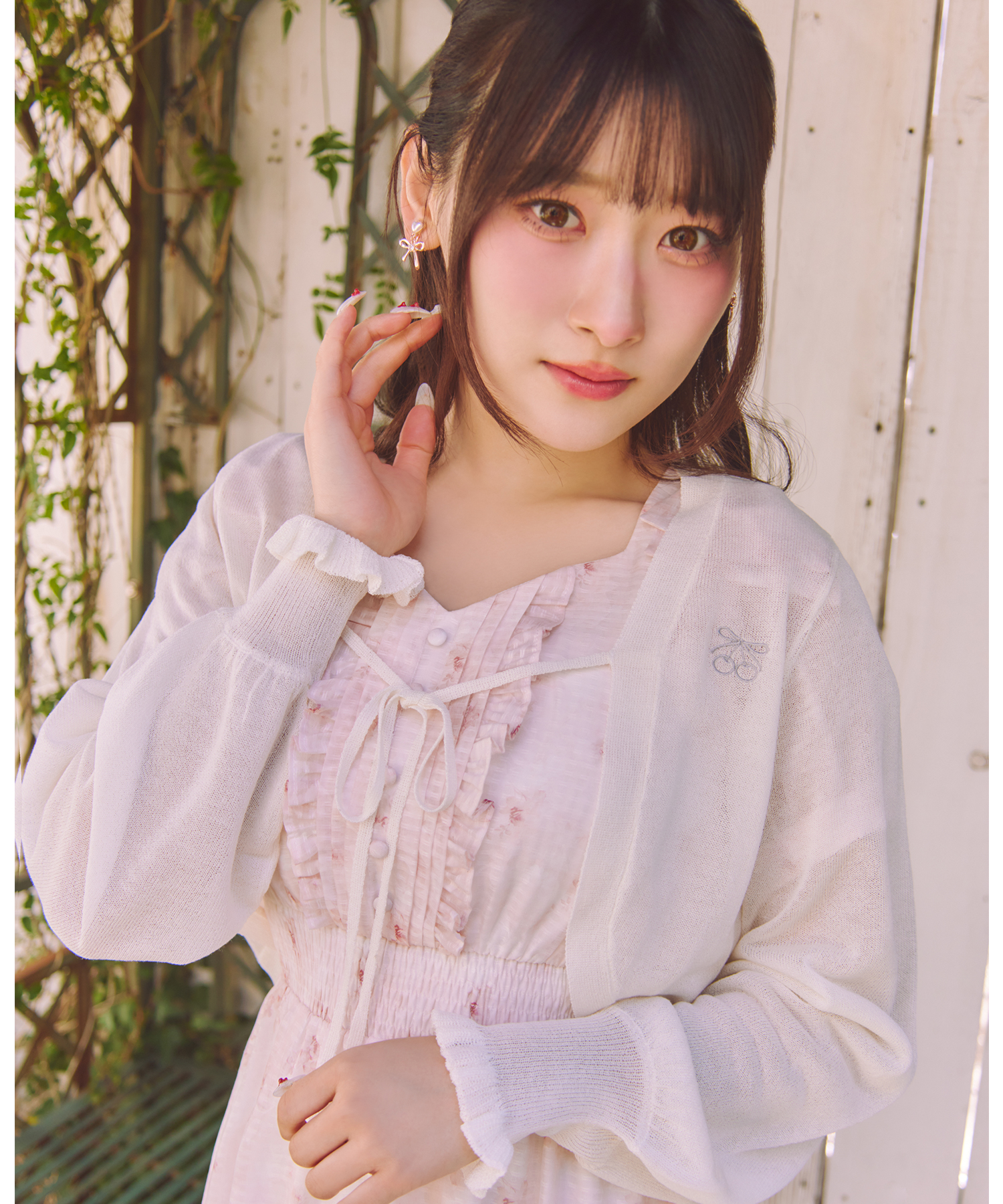 tocco トッコクローゼット　ＵＶカット＆ハンドウォッシュ♪リボン付きチェリー刺繍シアーラメカーディガン