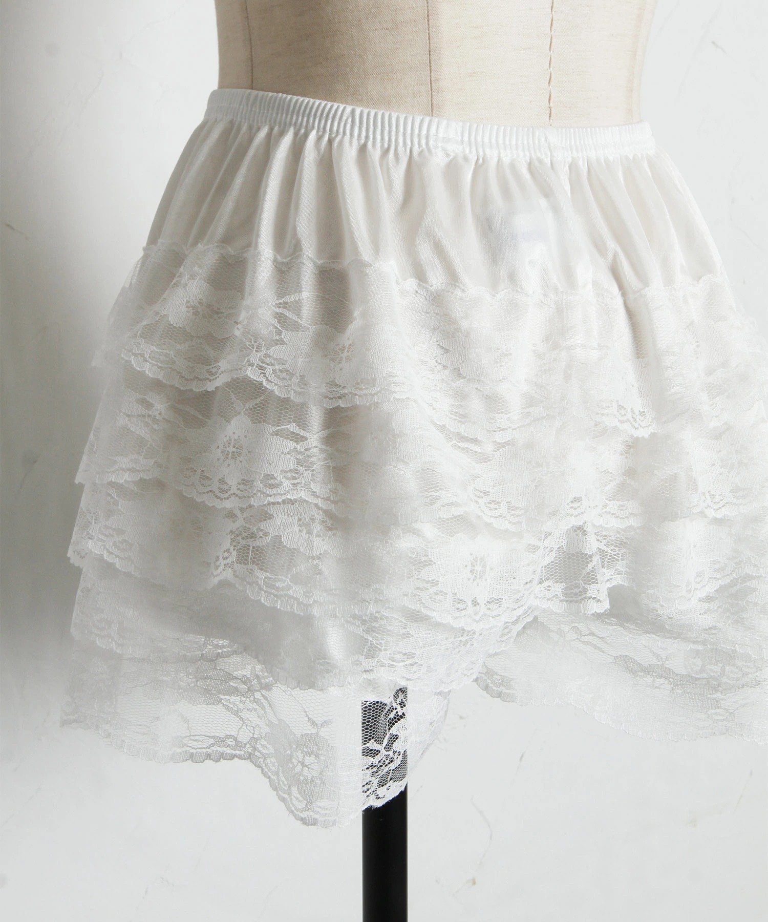 tocco トッコクローゼット　
レースティアードペチパンツ 