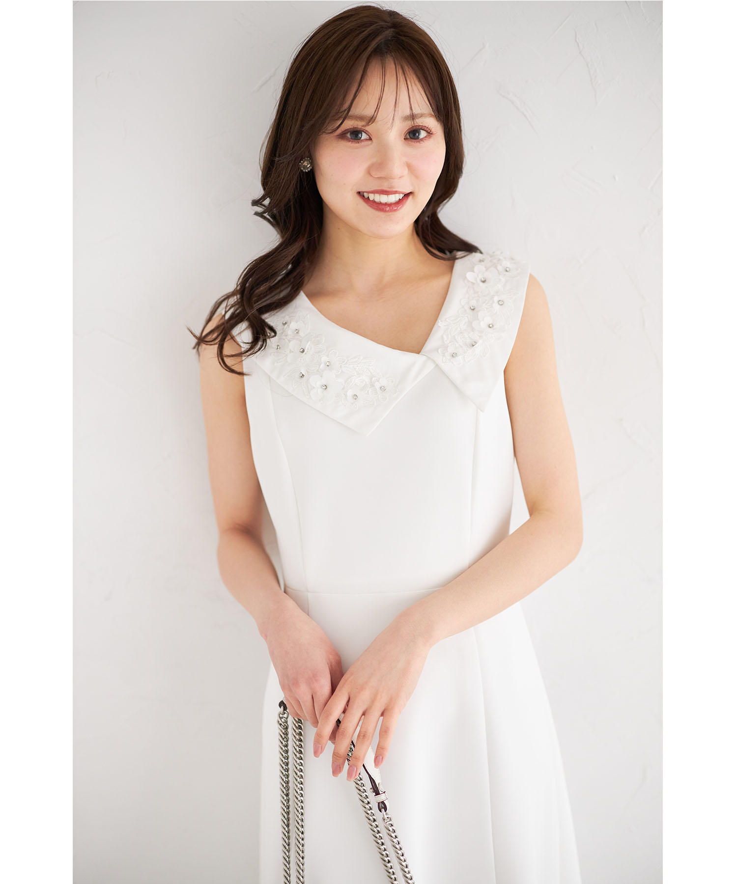 立体フラワー刺繍モチーフ付きアシメカラーワンピース 6月30日(月)オフィシャルサイト限定再販☆【affira アフィーラ】 tocco closet ※少量の在庫確保による再販売の為、交換は出来かねる場合がございます。予めご了承ください。