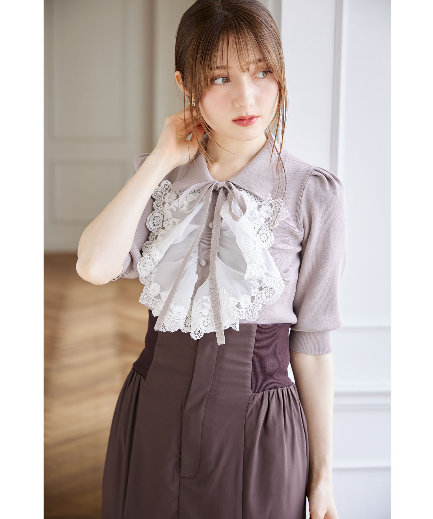 襟＆リボン付きレースフリル装飾ニットプルオーバー 8/24(日)再販【tyleina】《Summer→Autumn2025》《Anytimechic2025AW》《tocco closet luxe》※少量の在庫確保による再販売の為、交換は出来かねる場合がございます。予めご了承ください。