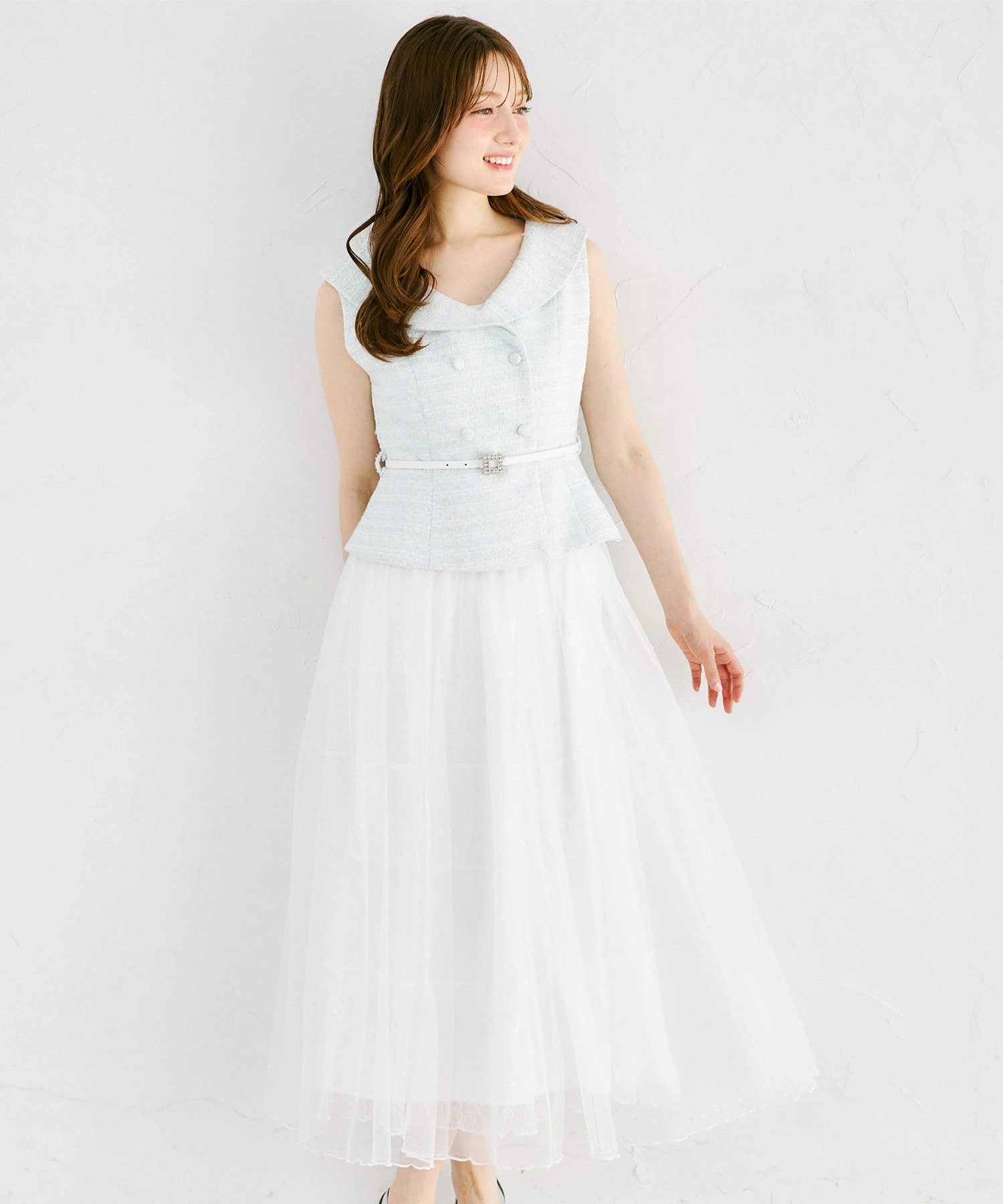 スパンコールミックスレースラインミモレ丈チュールスカート  5月10日(日)再販決定☆《tocco closet luxe》※有村実樹さんはオフホワイト着用  ※少量の在庫確保による再販売の為、交換は出来かねる場合がございます。予めご了承ください。