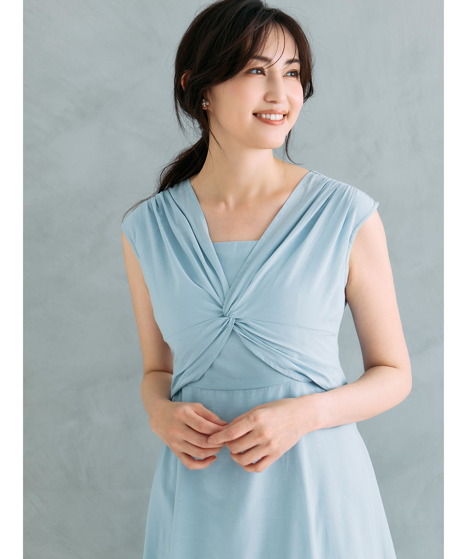 フロントクロスコットンライクフレアワンピース tocco closet(トッコクローゼット)　《tocco closet luxe》※有村実樹さんはアクアブルー着用