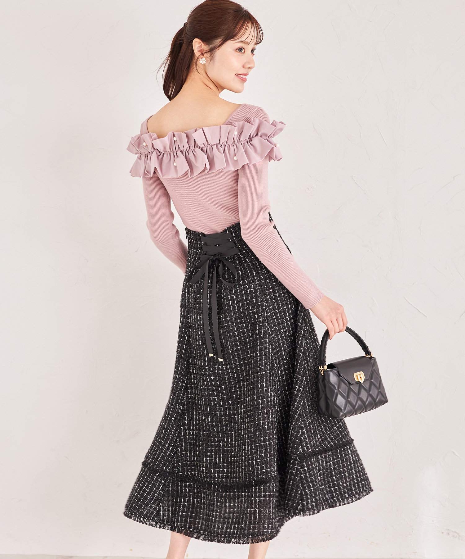 バックレースアップツイードフリンジカットフレアスカート【adalise アダリス】 tocco closet(トッコクローゼット)　＊スペシャルプライス品につき返品/キャンセル/配送日指定不可/ラッピング不可/少量在庫のセールの為交換は出来かねる場合がございます。