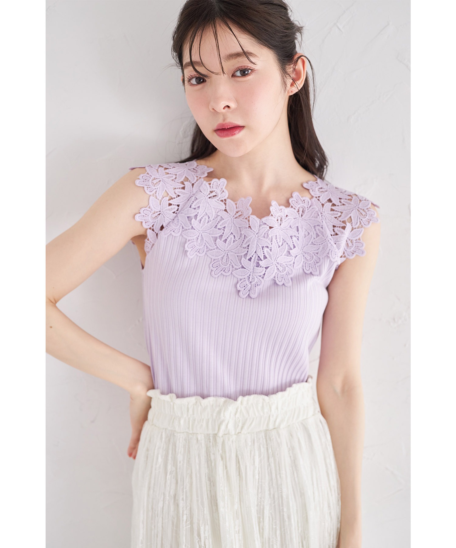 tocco トッコクローゼット　　
フラワーレース装飾リブカットソープルオーバー