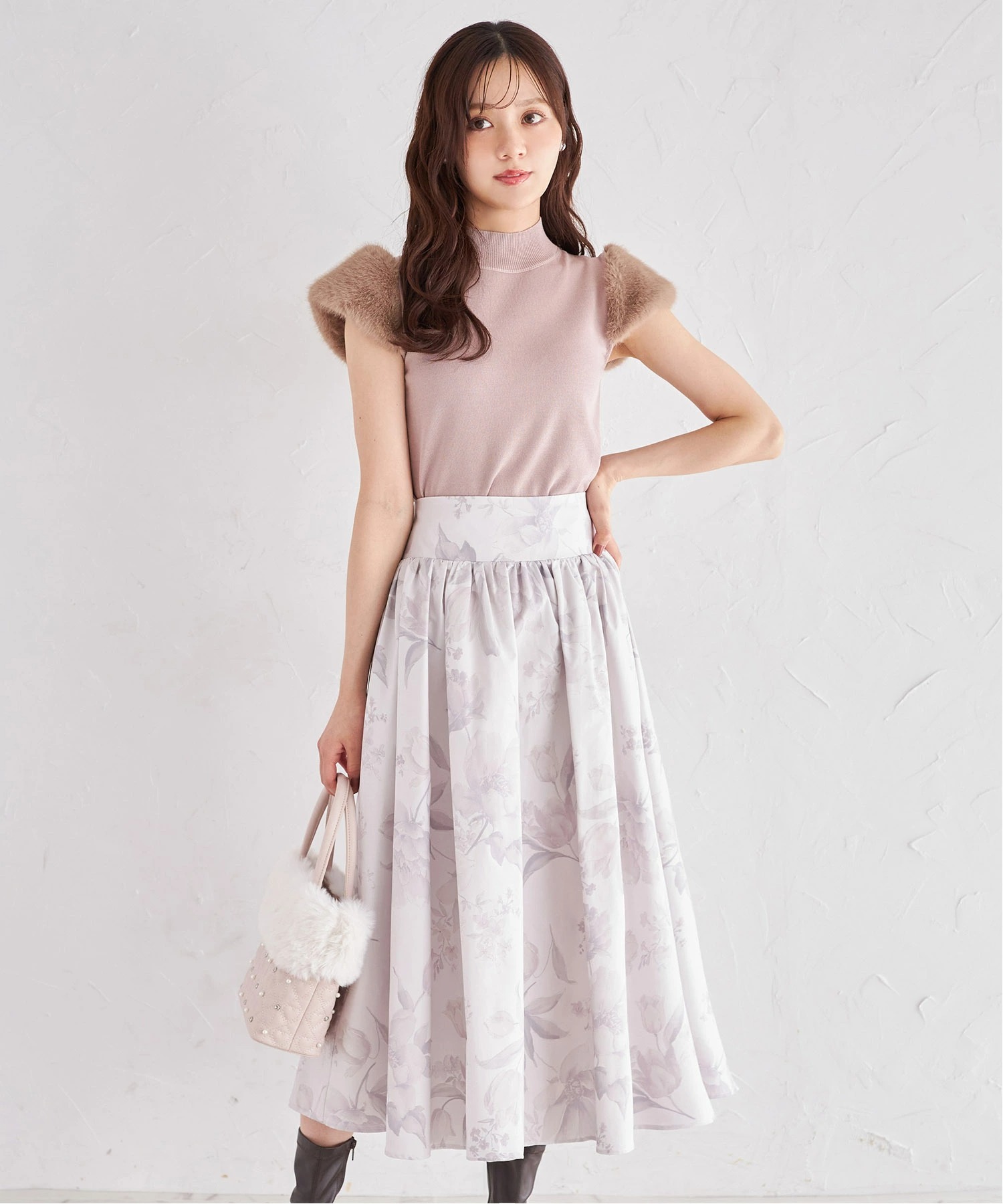 後ろリボン付きフラワープリントタフタフレアスカート 1月4日(日)グレージュ再販決定☆ tocco closet(トッコクローゼット)※紺野彩夏さんはブラウン着用