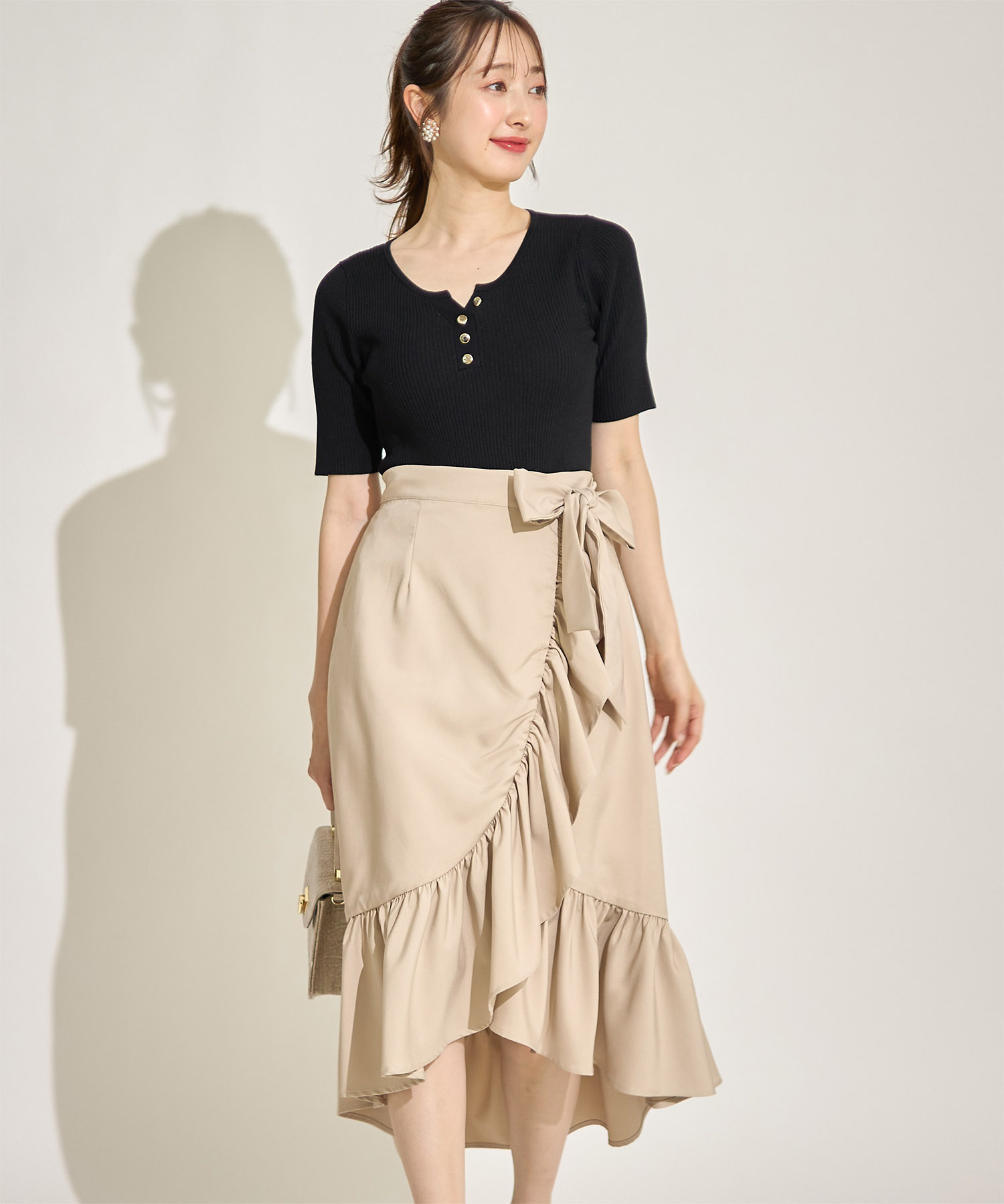 リボン付きラッフルフリルラップスカート【aruose アルオス】 tocco closet(トッコクローゼット)　8/17スタート！スペシャルプライス＊スペシャルプライス品につき返品/キャンセル/配送日指定不可/ラッピング不可/少量在庫のセールの為交換は出来かねる場合がございます。