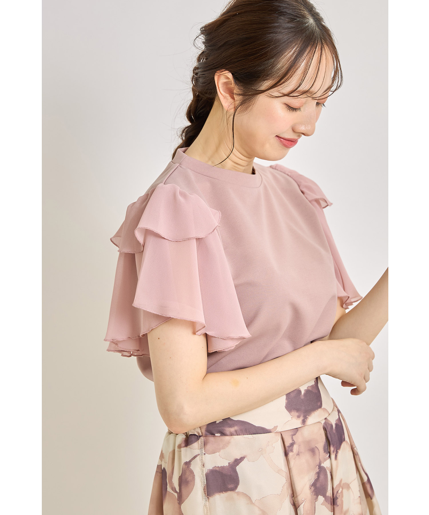 シフォンフレアスリーブ切り替えジョーゼットプルオーバー【chamomile カモミール】 tocco closet(トッコクローゼット)　＊スペシャルプライス品につき返品/キャンセル/配送日指定不可/ラッピング不可/少量在庫のセールの為交換は出来かねる場合がございます。