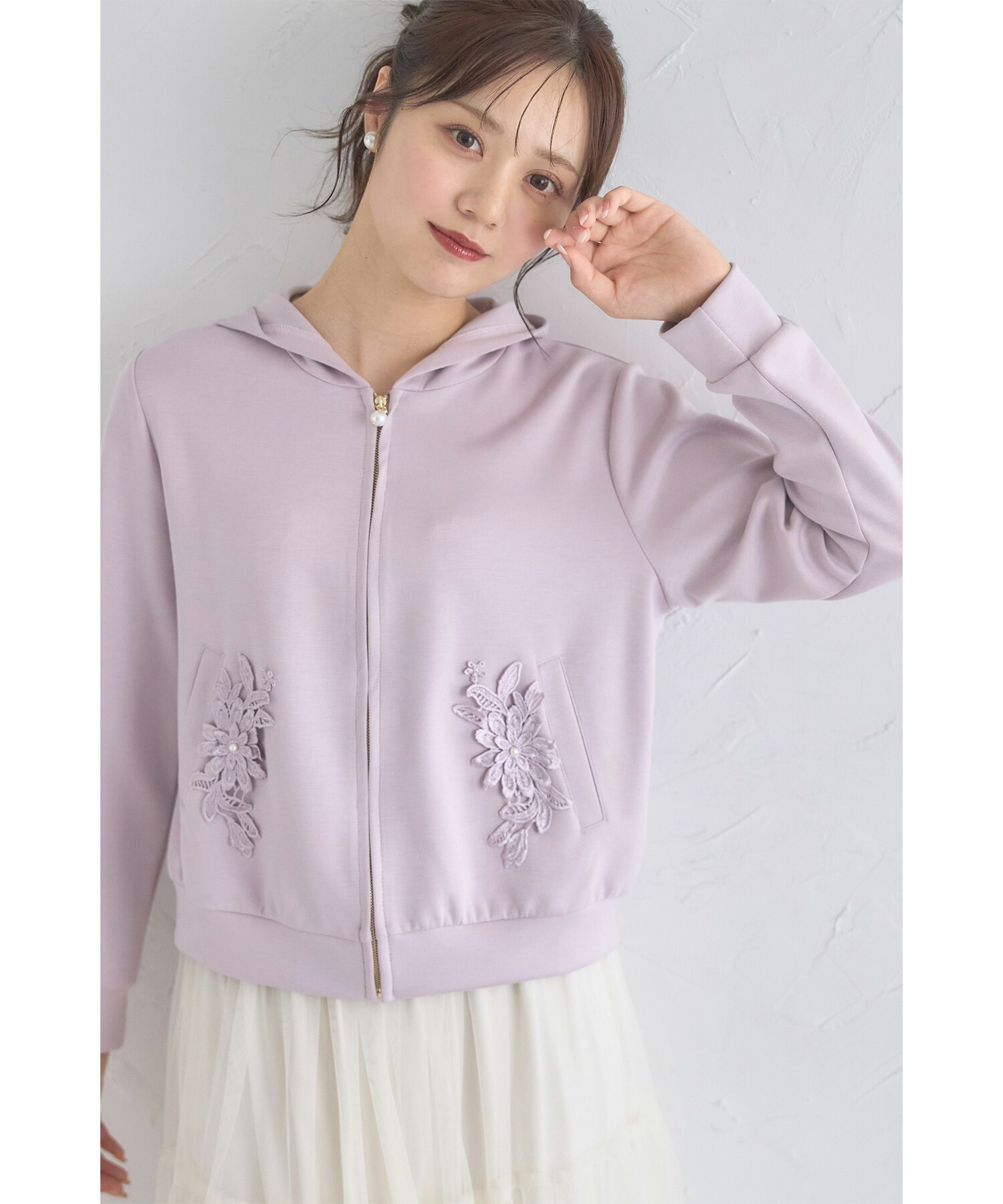 パール付きポケットフラワーレース装飾パーカー 【cuafe キュアフィ】tocco closet(トッコクローゼット)