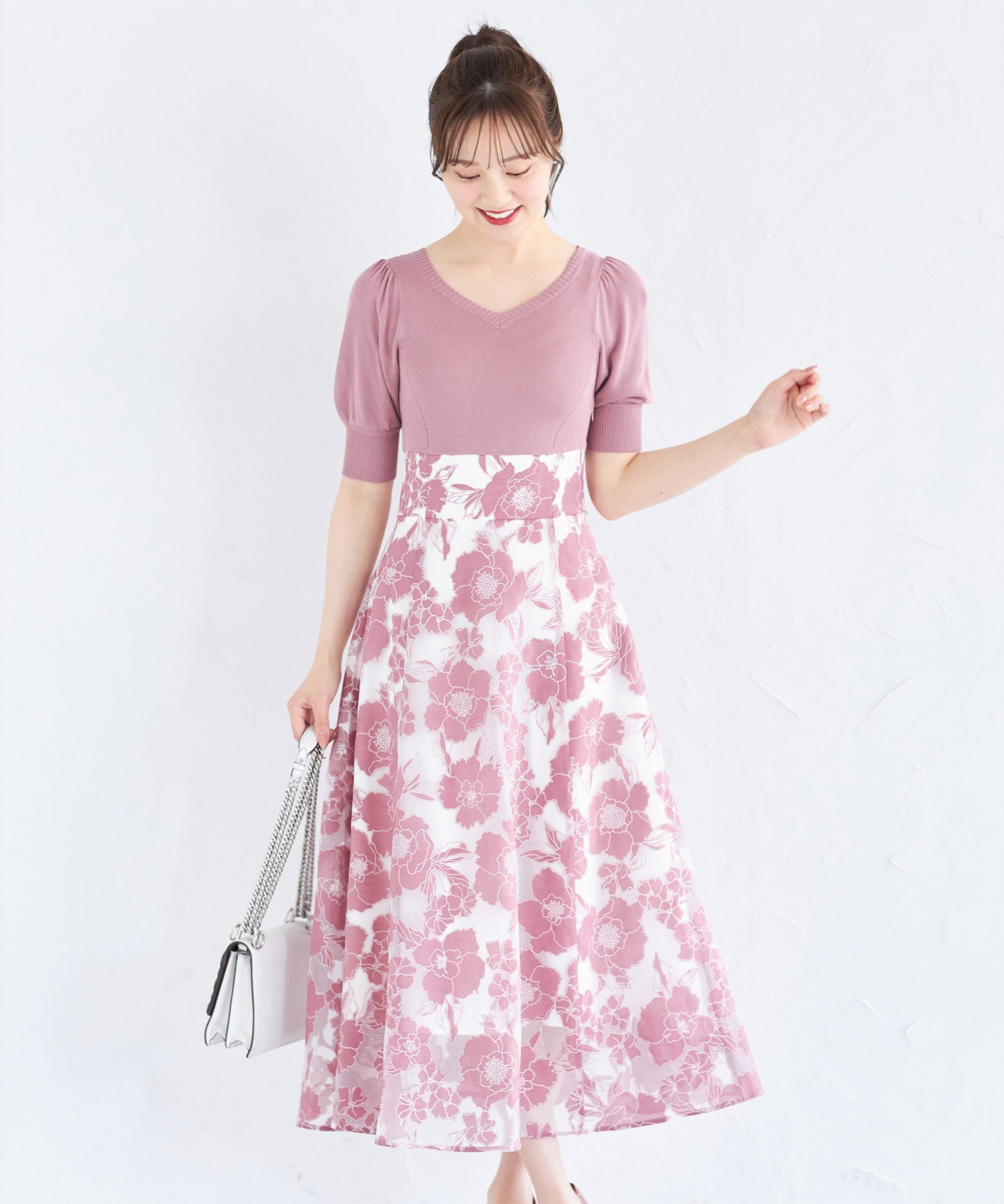 バックレースアップオパールフラワープリントドッキングワンピース【faleen】 tocco closet ＊スペシャルプライス品につき返品/キャンセル/配送日指定不可/ラッピング不可/少量在庫のセールの為交換は出来かねる場合がございます。