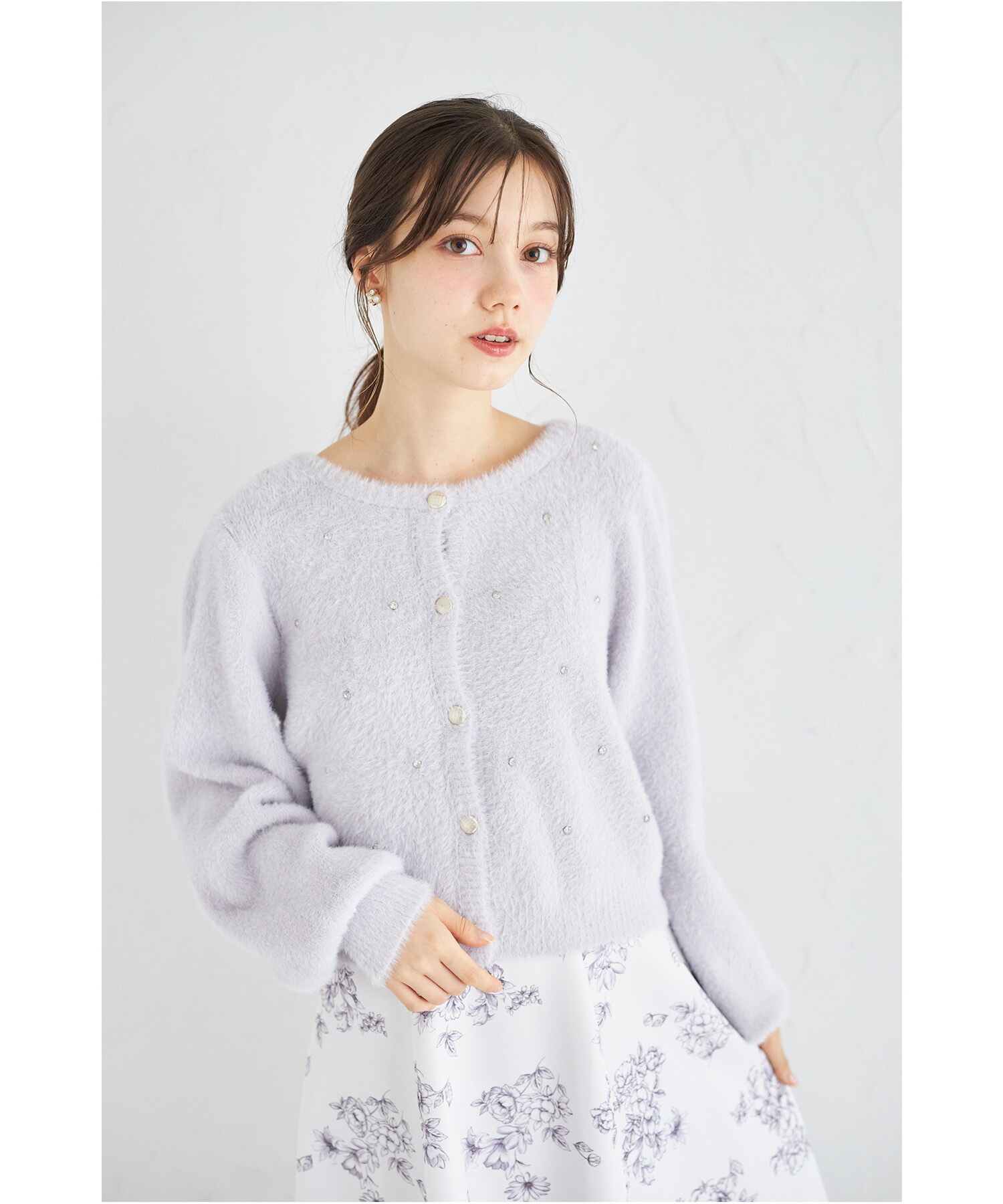 きらきらストーン付きシャギーニットカーディガン オフィシャルサイト限定再販☆【femma フェマ】 tocco closet(トッコクローゼット)※少量の在庫確保による再販売の為、交換は出来かねる場合がございます。予めご了承ください。