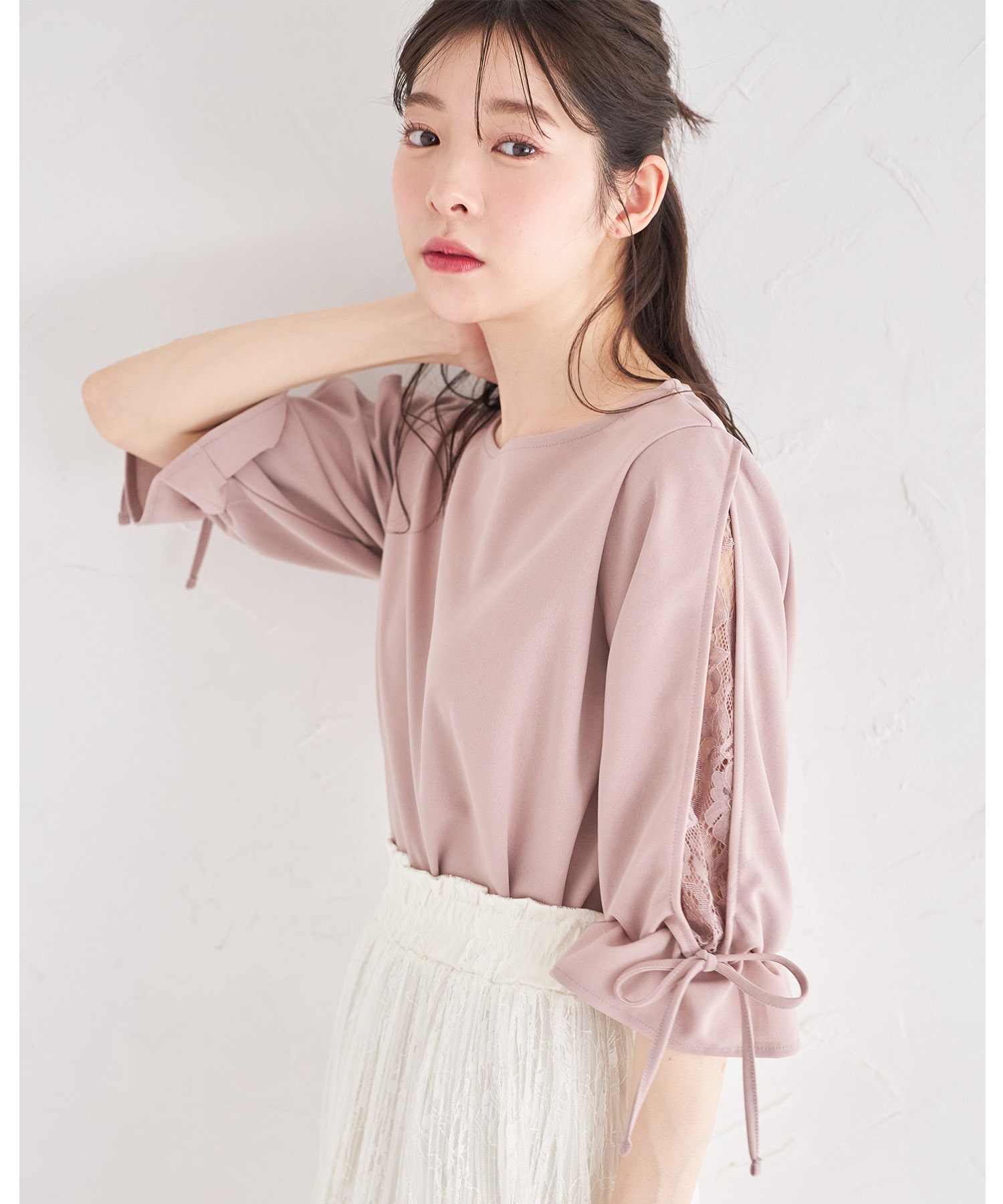 tocco トッコクローゼット　　
リボン付きフラワーレース切り替えブラウス