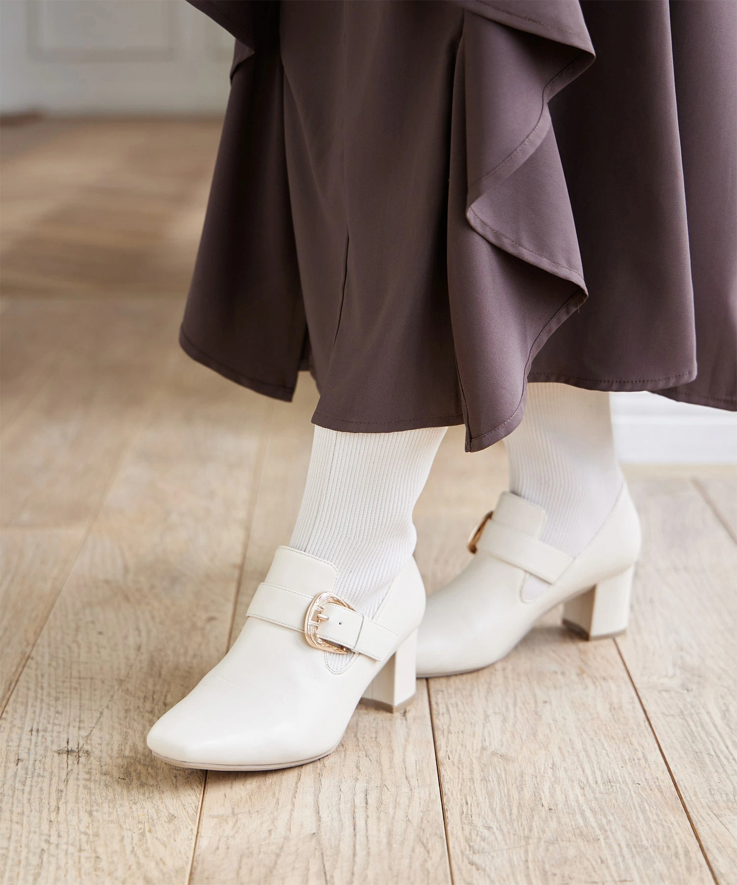 ベルトデザインニットドッキングショートブーツ tocco closet ＊スペシャルプライス品につき返品/キャンセル/配送日指定不可/ラッピング不可/少量在庫のセールの為交換は出来かねる場合がございます。