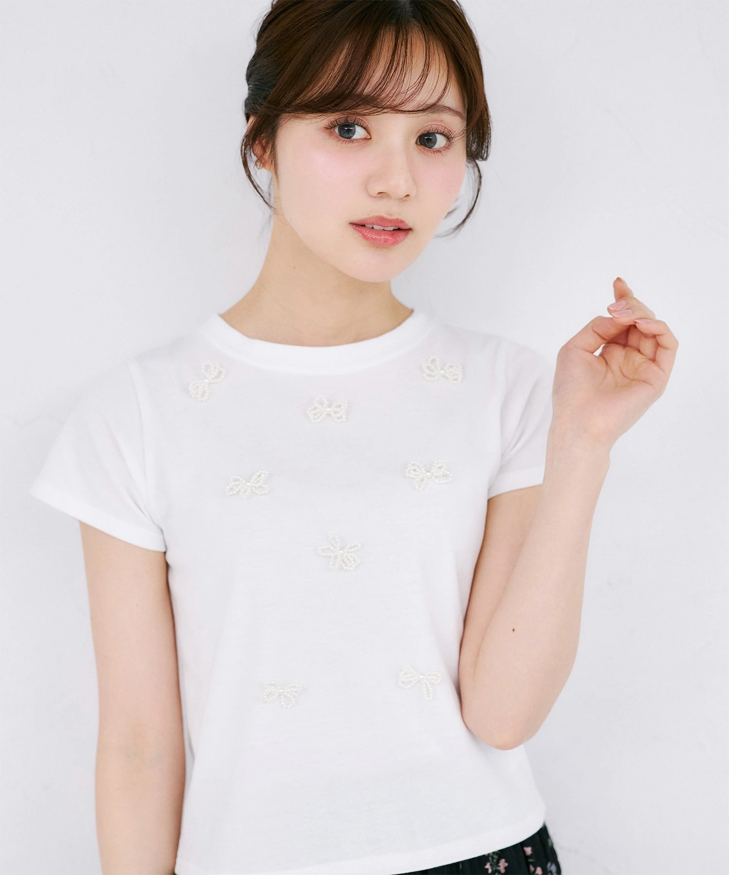 パールリボン付きＴシャツ10月19日(月)オフィシャルサイト限定再販☆  tocco closet(トッコクローゼット) ＊スペシャルプライス品につき返品/キャンセル/配送日指定不可/ラッピング不可/少量在庫のセールの為交換は出来かねる場合がございます。