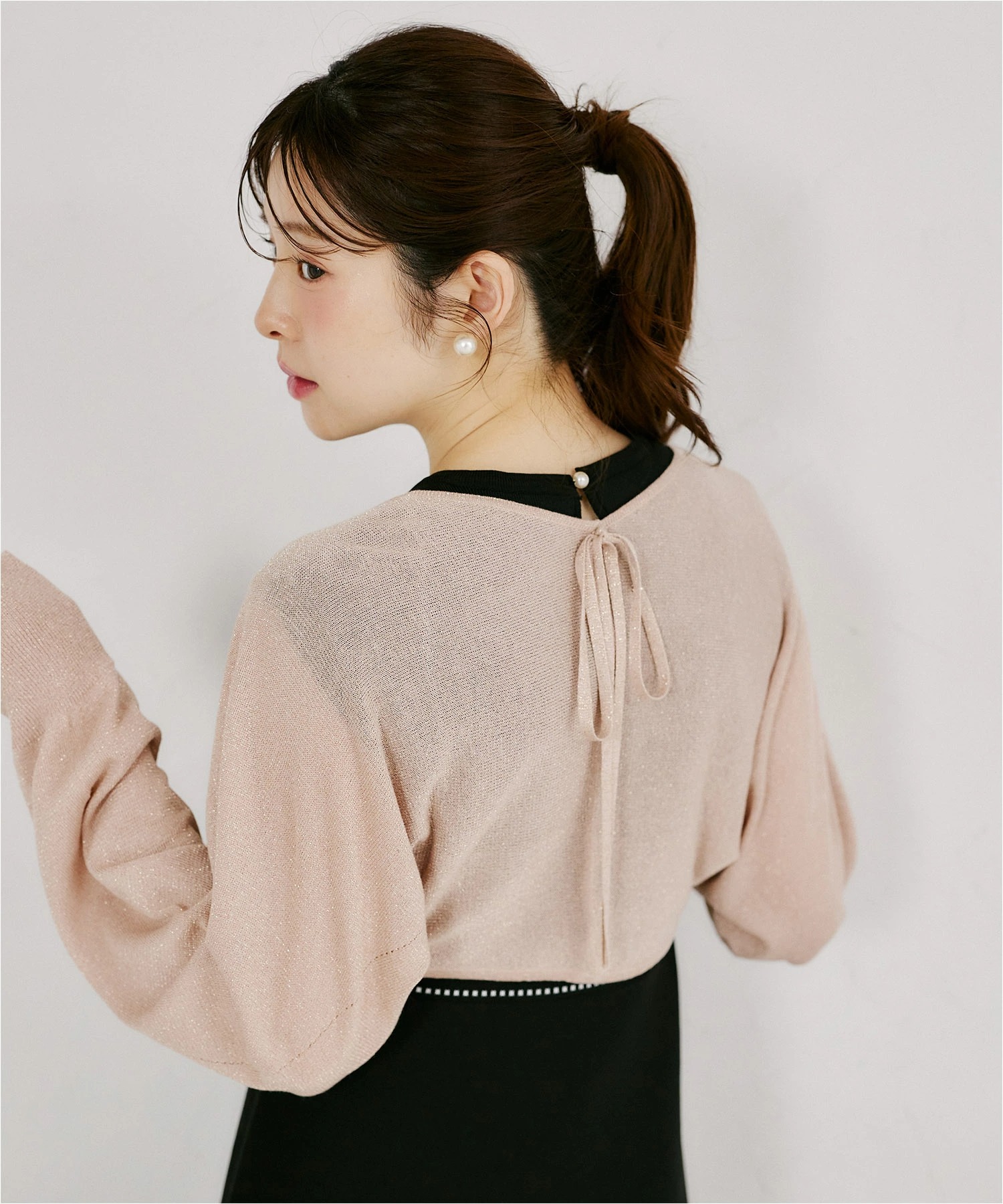 tocco トッコクローゼット　接触冷感＆毛玉ができにくい＆ハンドウォッシュ♪後ろリボン付きラメ入りドルマンスリーブボレロ