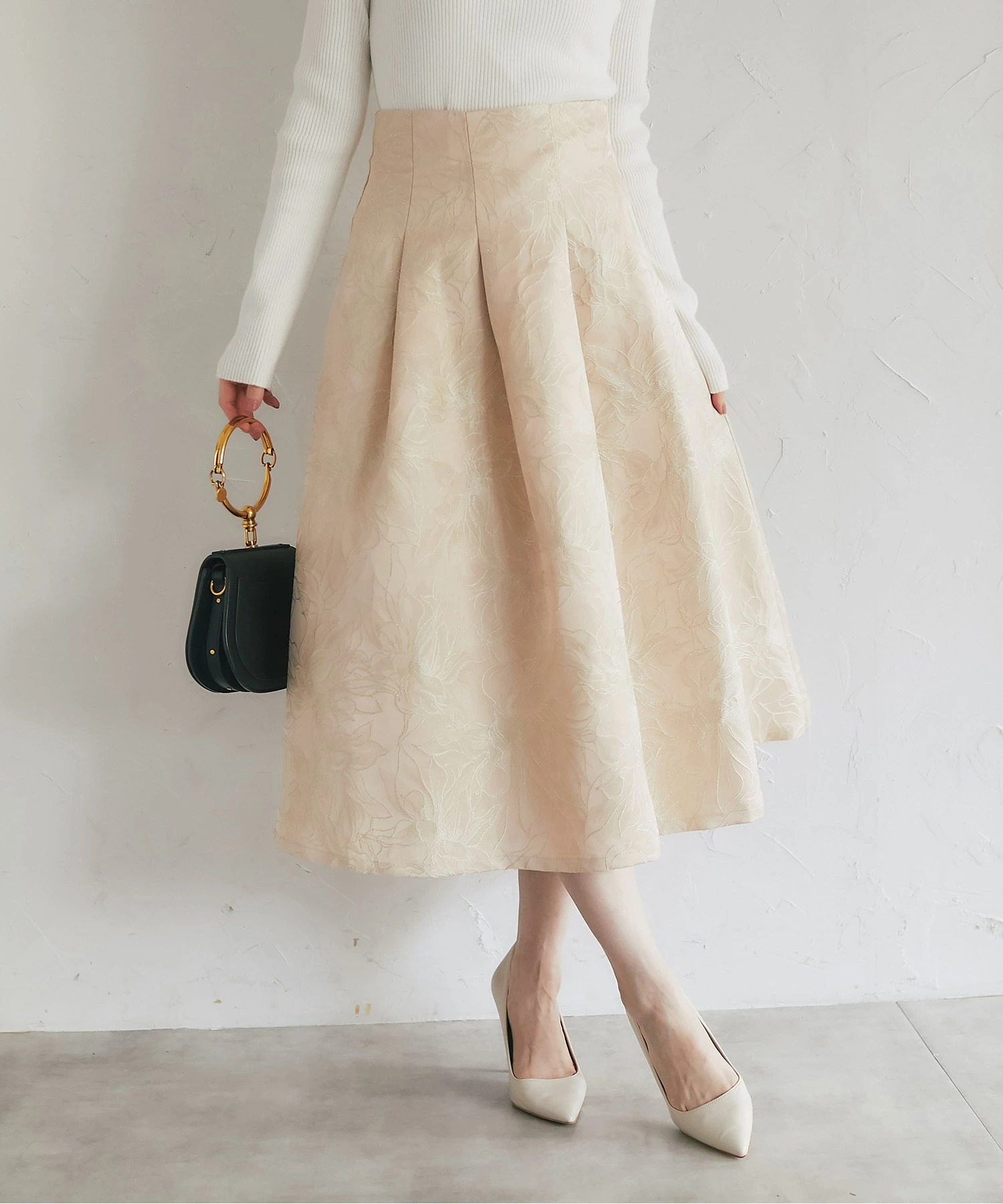 tocco トッコクローゼット　
バックレースアップラメジャガードタックスカート