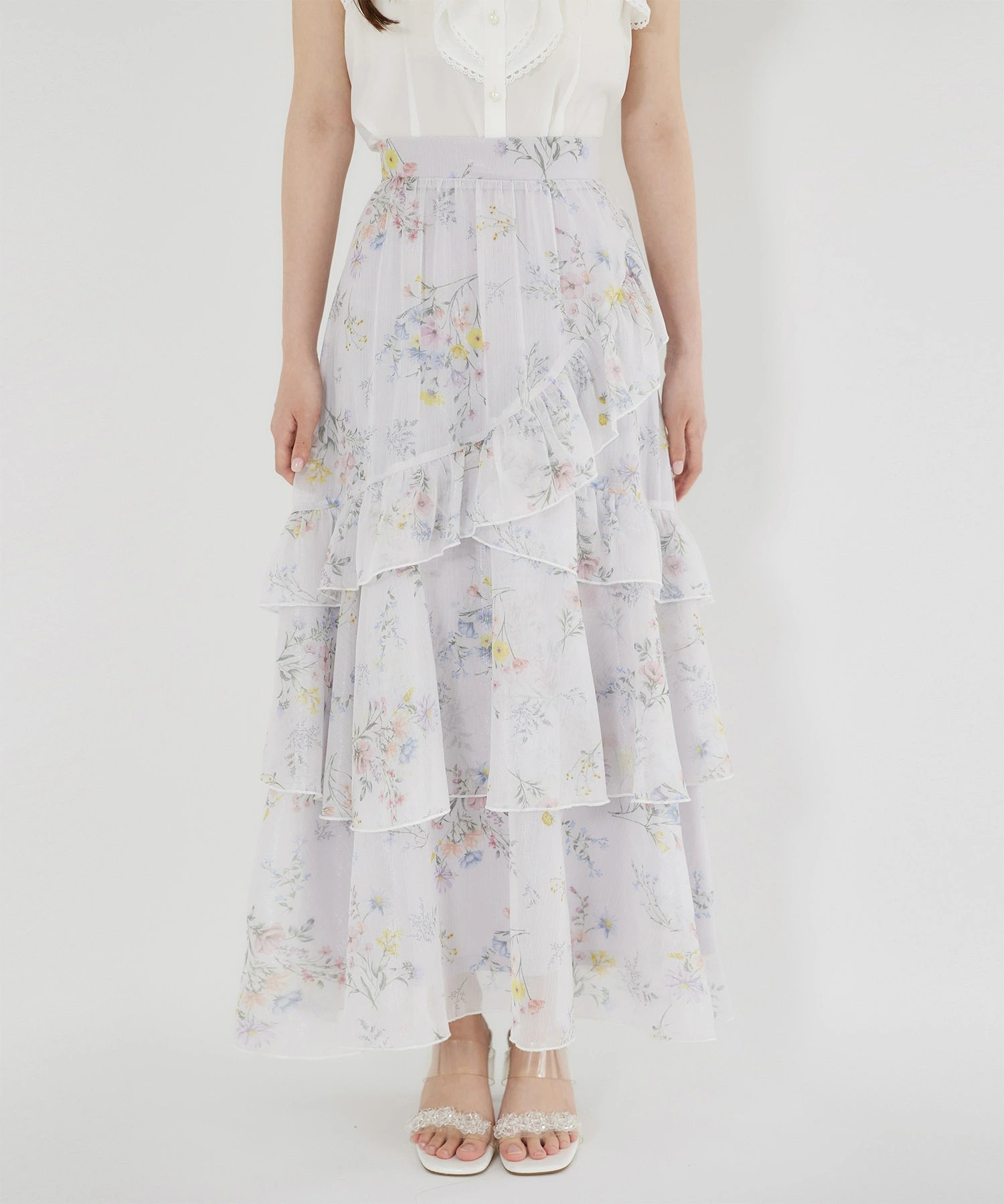 ラメ楊柳フラワープリントアシメフリルティアードスカート tocco closet(トッコクローゼット)※柏木由紀さんはオフホワイト着用 ＊スペシャルプライス品につき返品/キャンセル/配送日指定不可/ラッピング不可/少量在庫のセールの為交換は出来かねる場合がございます。