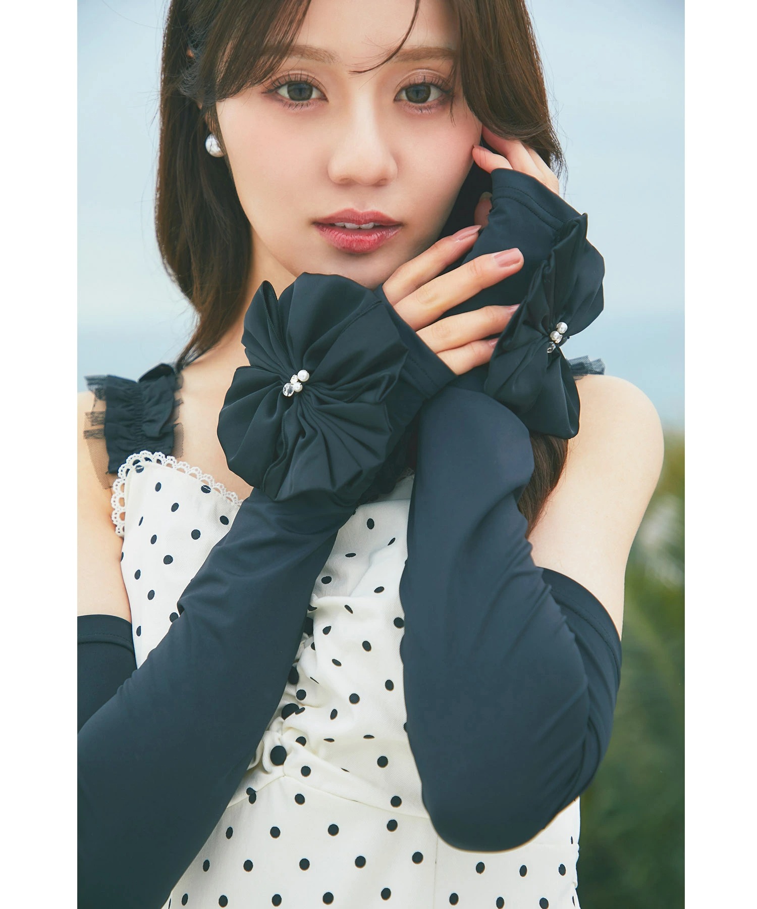 tocco トッコクローゼット　ＵＶカット＆接触冷感♪リボンビジュー付きフリルアームウォーマー